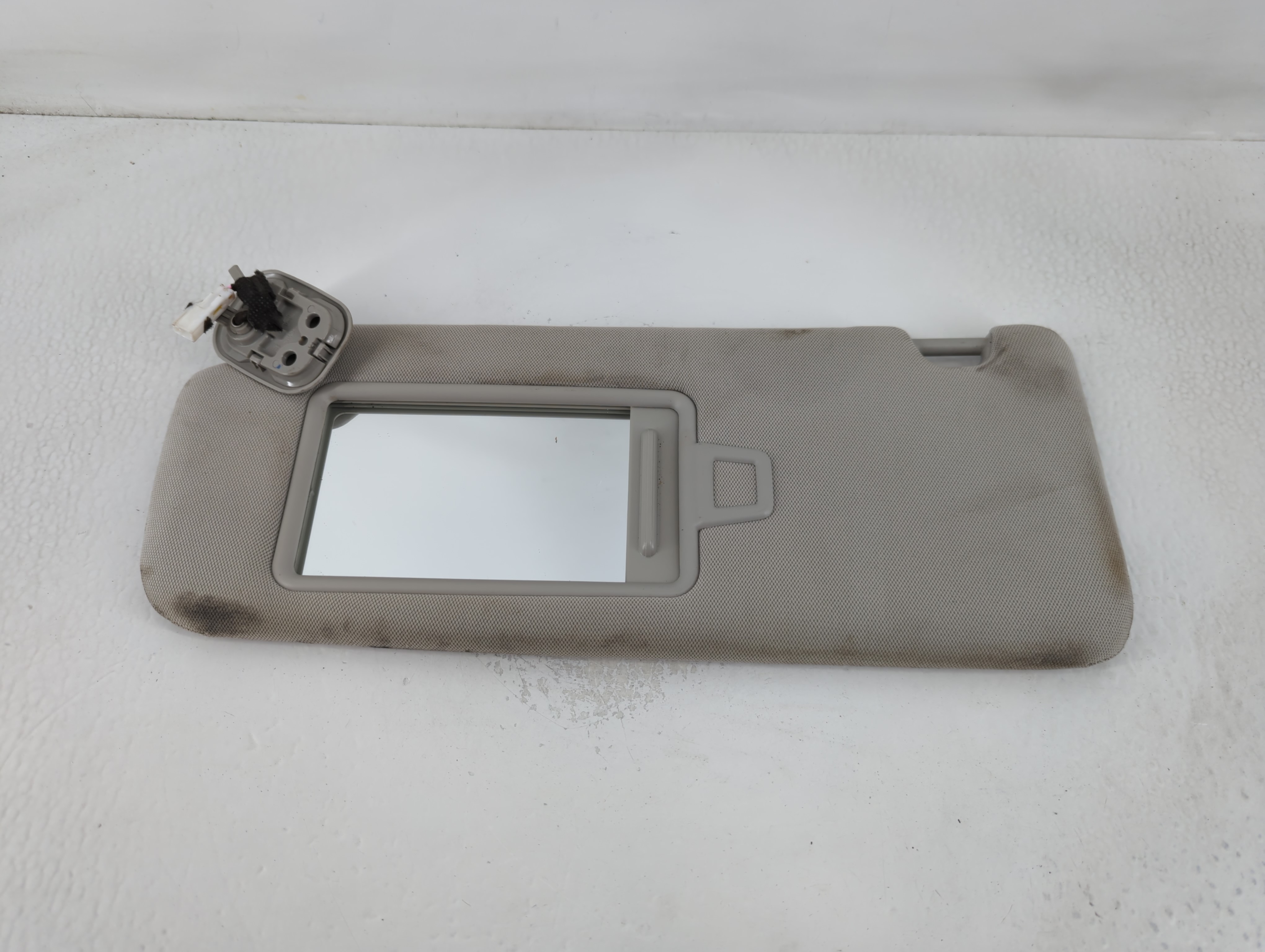 2017-2019 Kia Cadenza Passenger Sun Visor Mirror Right Sunvisor Grey 768582 - Oemusedautoparts1.com