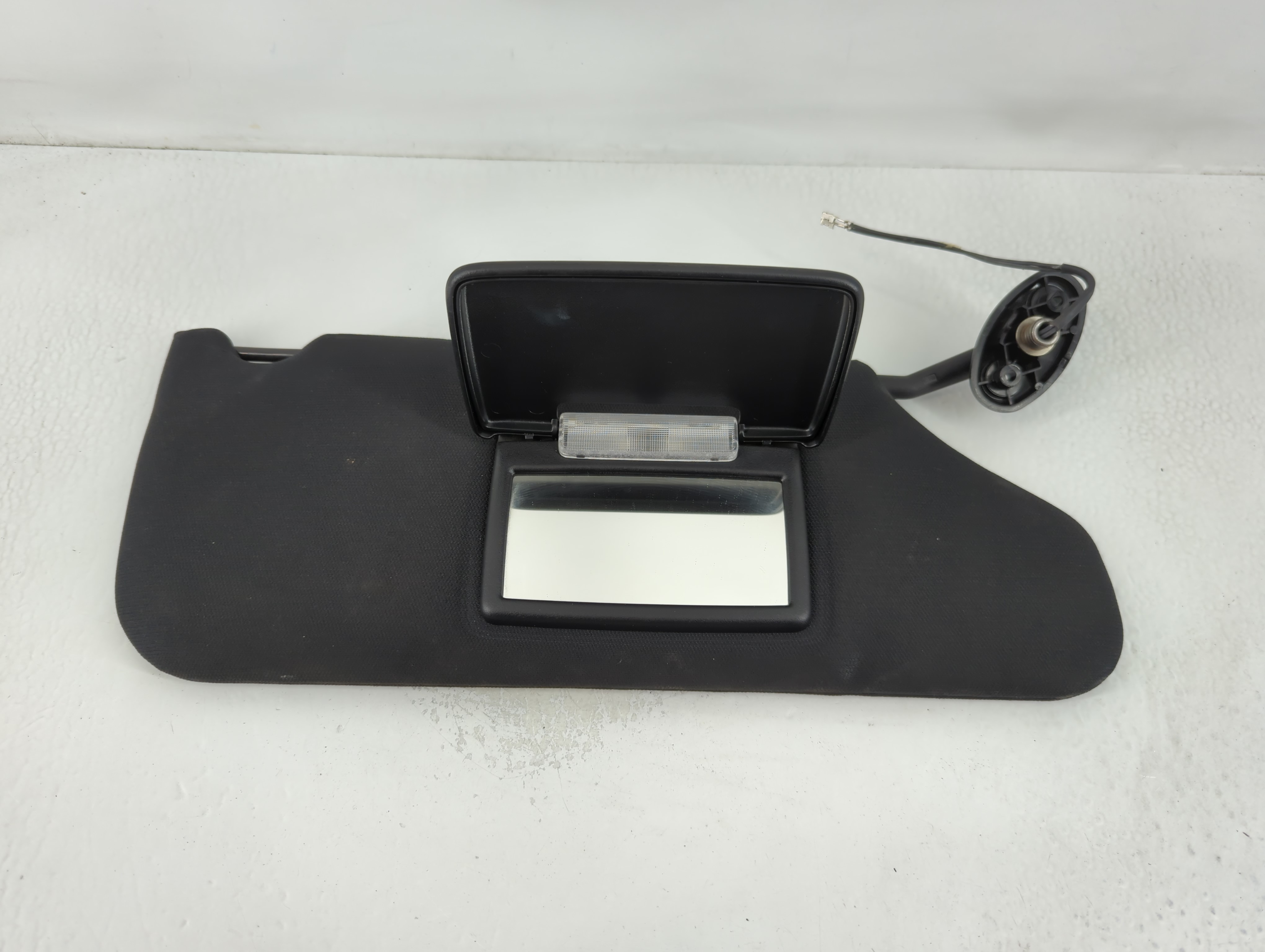 Picture of 2011-2014 Dodge Avenger Driver Sun Visor Mirror Left Sunvisor Black 768588