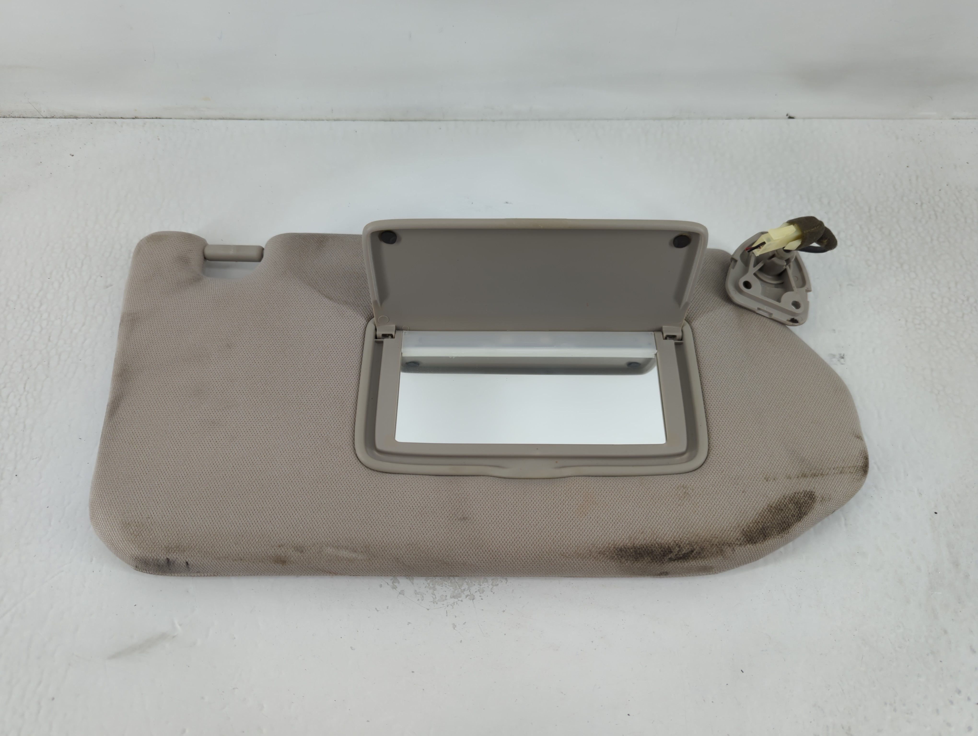 2013-2018 Nissan Pathfinder Passenger Sun Visor Mirror Right Sunvisor 768590 - Oemusedautoparts1.com