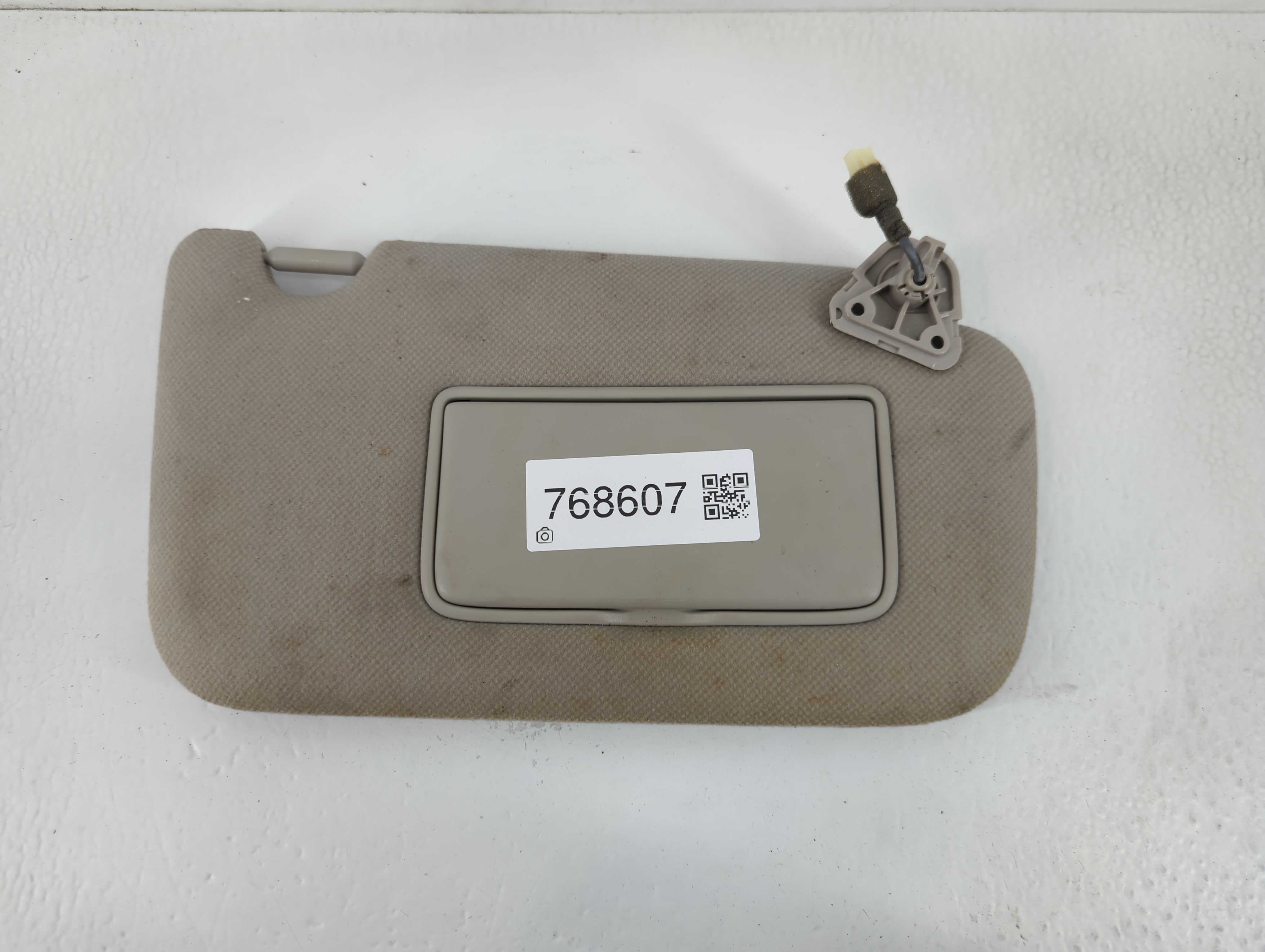 2013-2019 Nissan Sentra Passenger Sun Visor Mirror Right Sunvisor Grey 768607 - Oemusedautoparts1.com