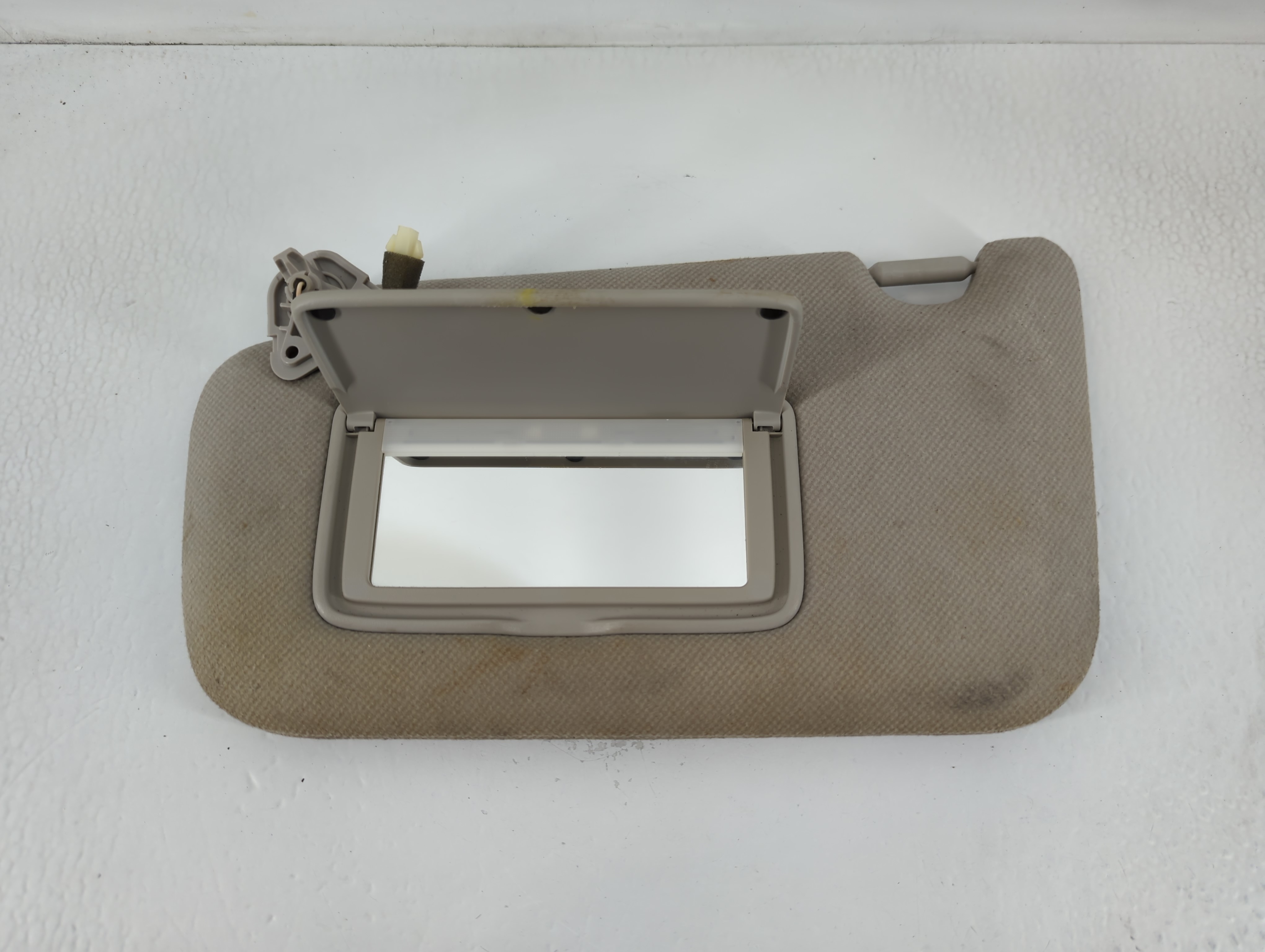 2013-2019 Nissan Sentra Driver Sun Visor Mirror Left Sunvisor Grey 768621 - Oemusedautoparts1.com