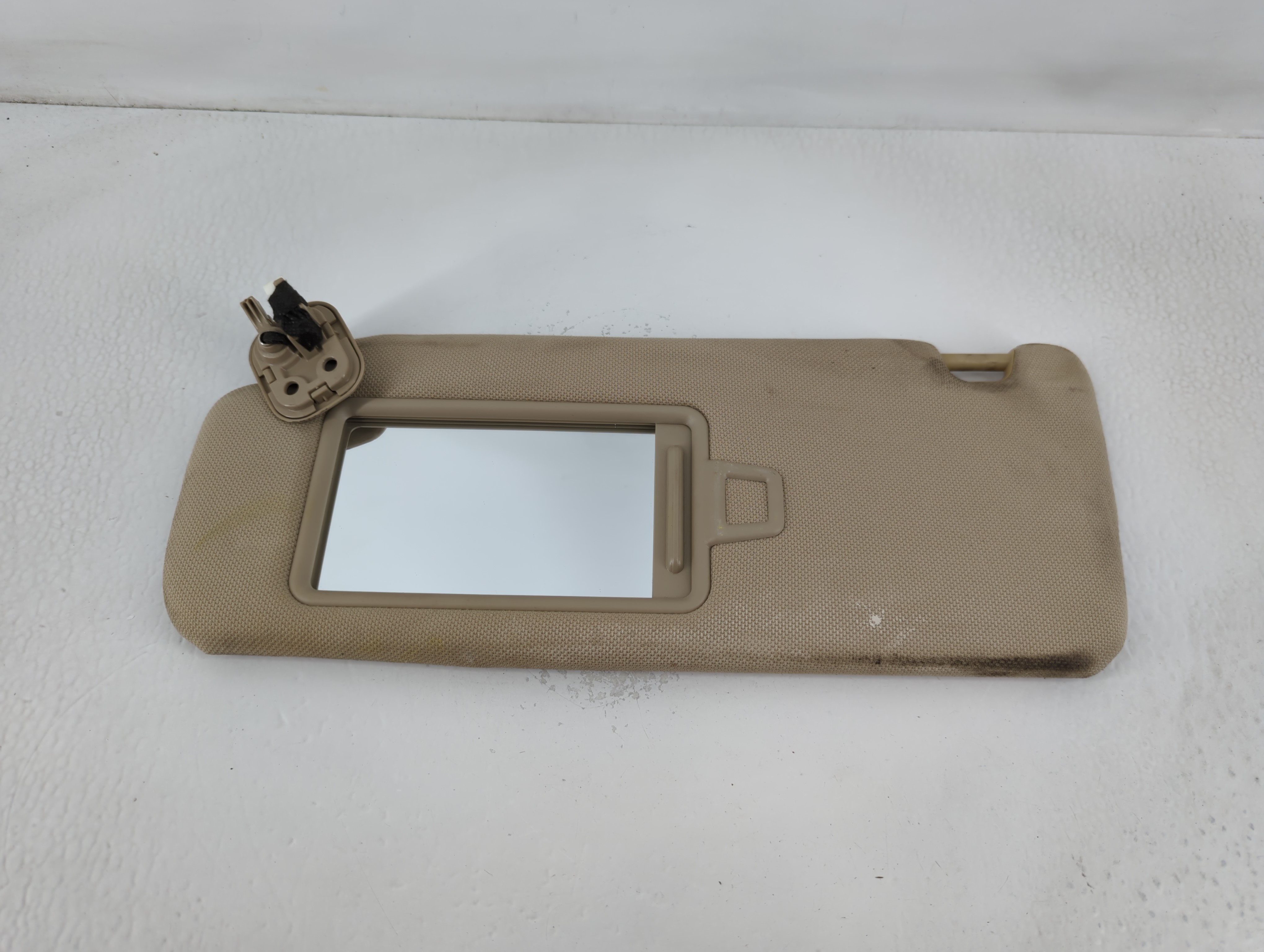 2015-2019 Hyundai Sonata Driver Sun Visor Mirror Left Sunvisor Beige 768623 - Oemusedautoparts1.com