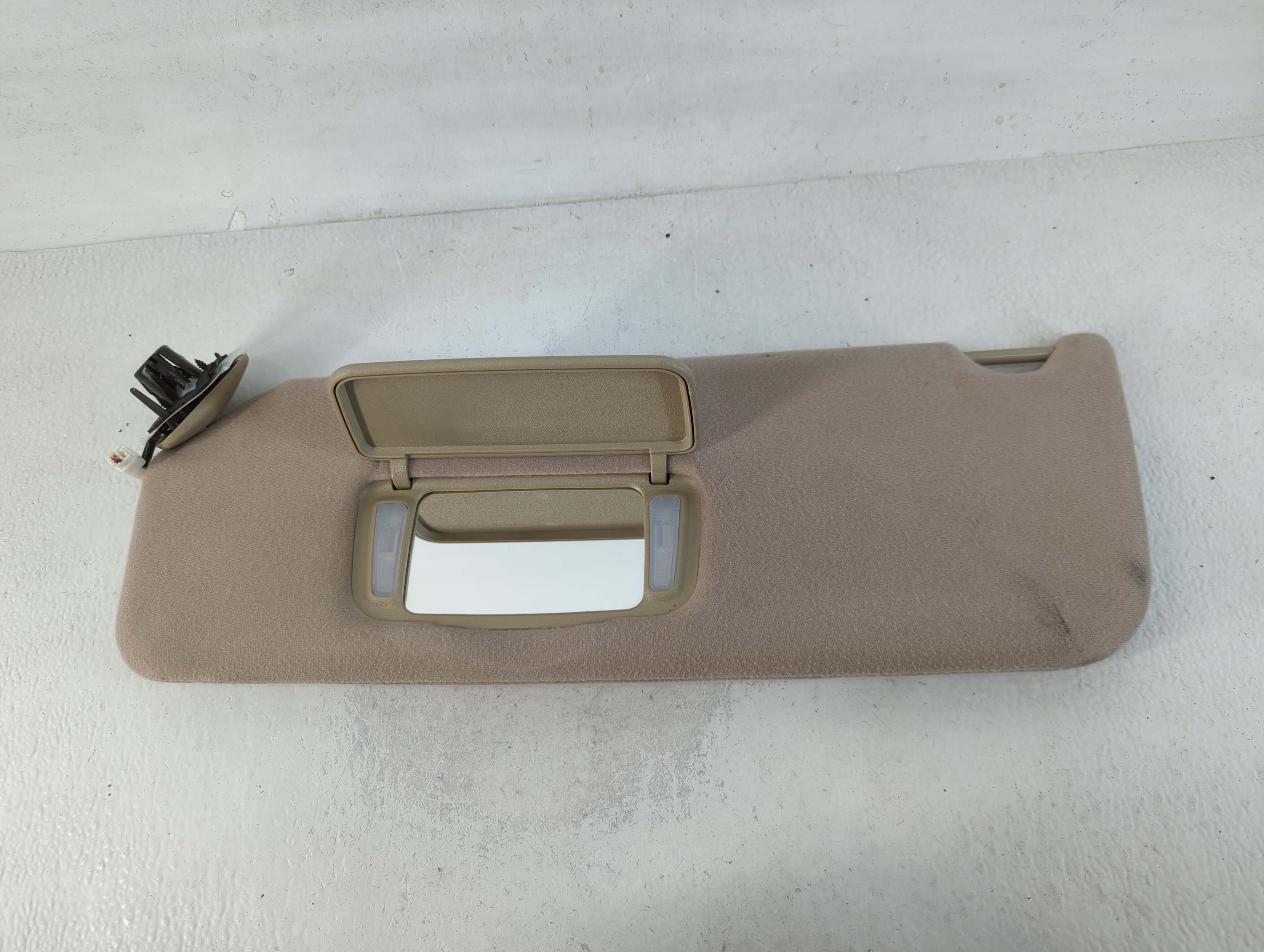 2005-2010 Toyota Sienna Driver Sun Visor Mirror Left Sunvisor Beige 768632 - Oemusedautoparts1.com