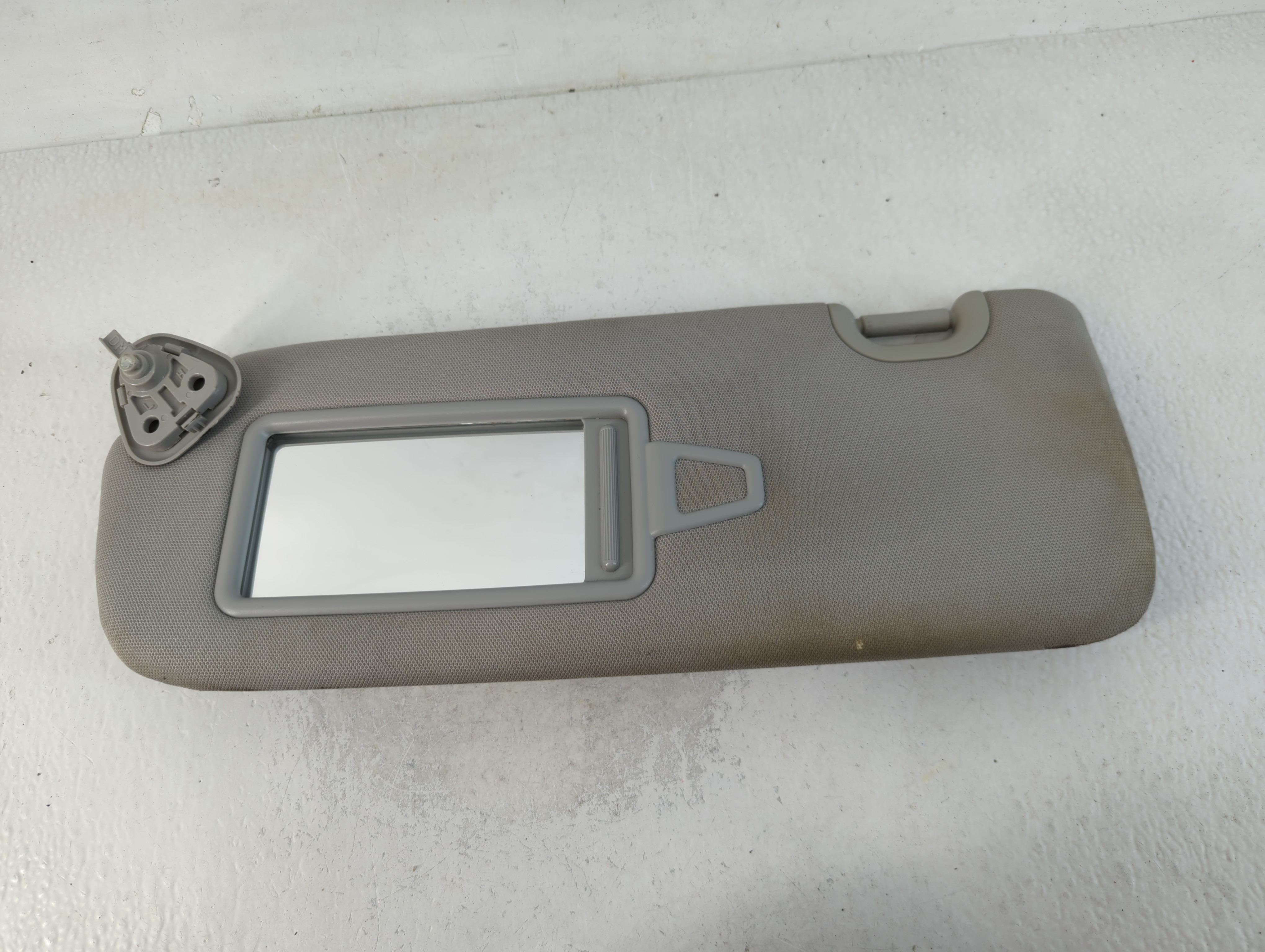 2013-2019 Hyundai Santa Fe Driver Sun Visor Mirror Left Sunvisor Grey 768640 - Oemusedautoparts1.com