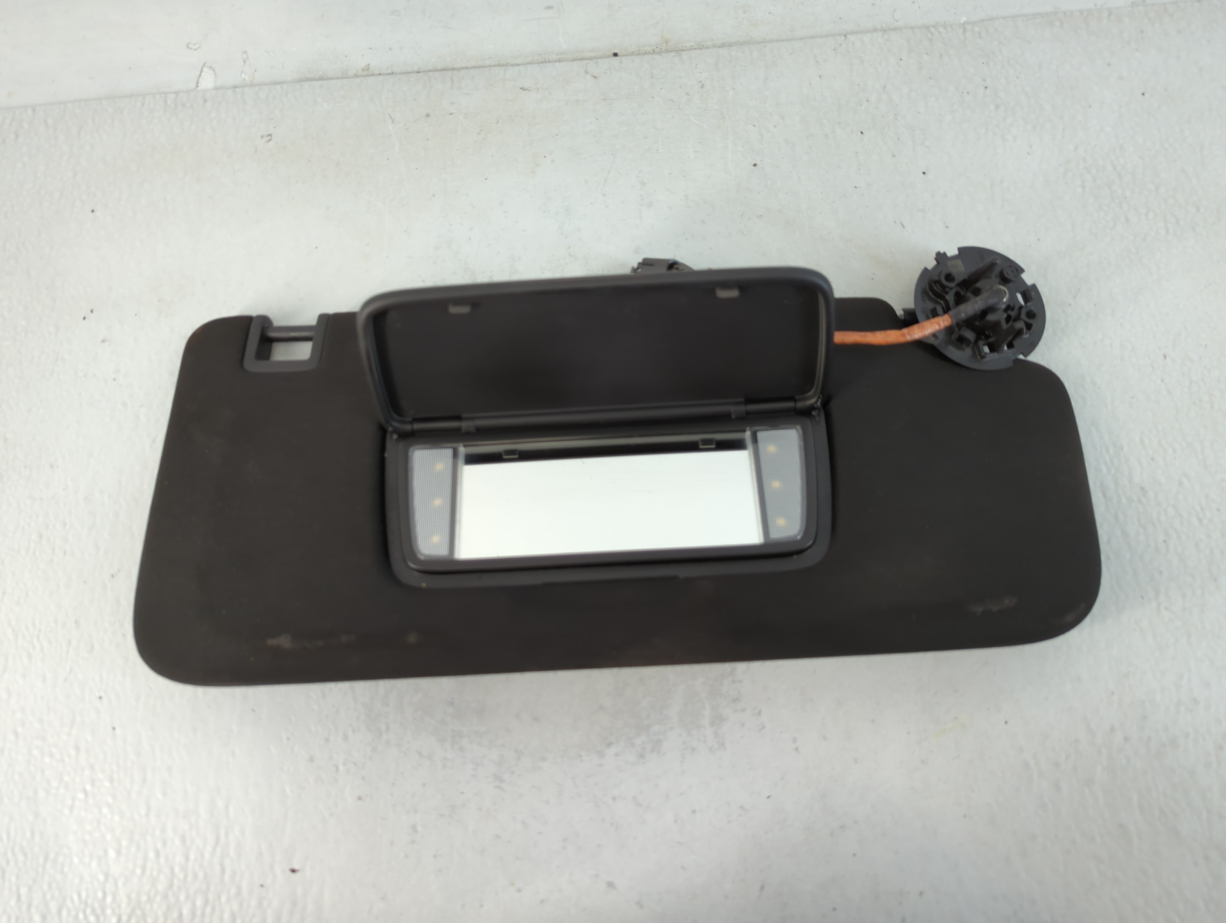 2019-2020 Cadillac Xt4 Passenger Sun Visor Mirror Right Sunvisor Black 768644 - Oemusedautoparts1.com