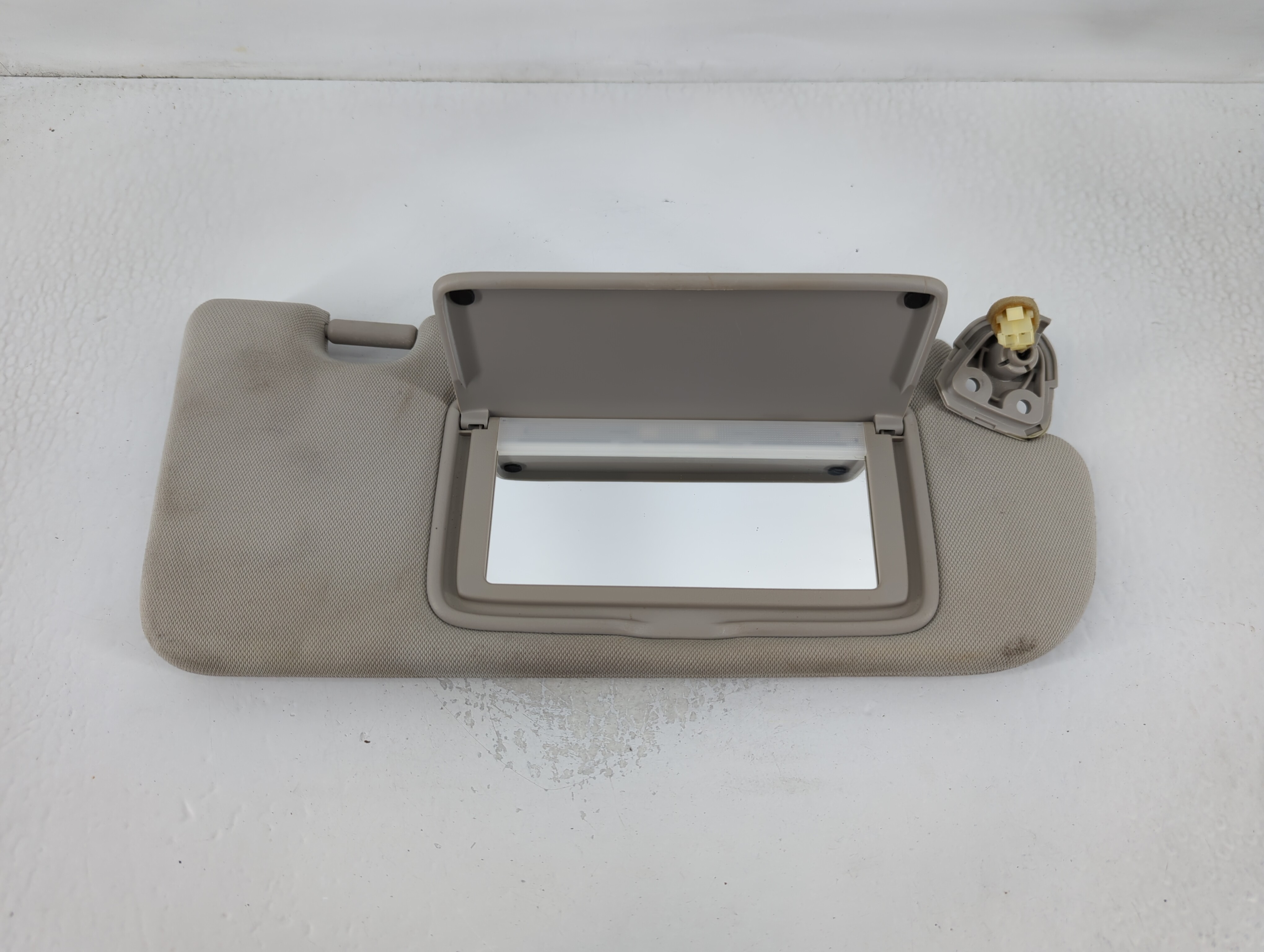 2014-2020 Infiniti Q50 Passenger Sun Visor Mirror Right Sunvisor Grey 768649 - Oemusedautoparts1.com