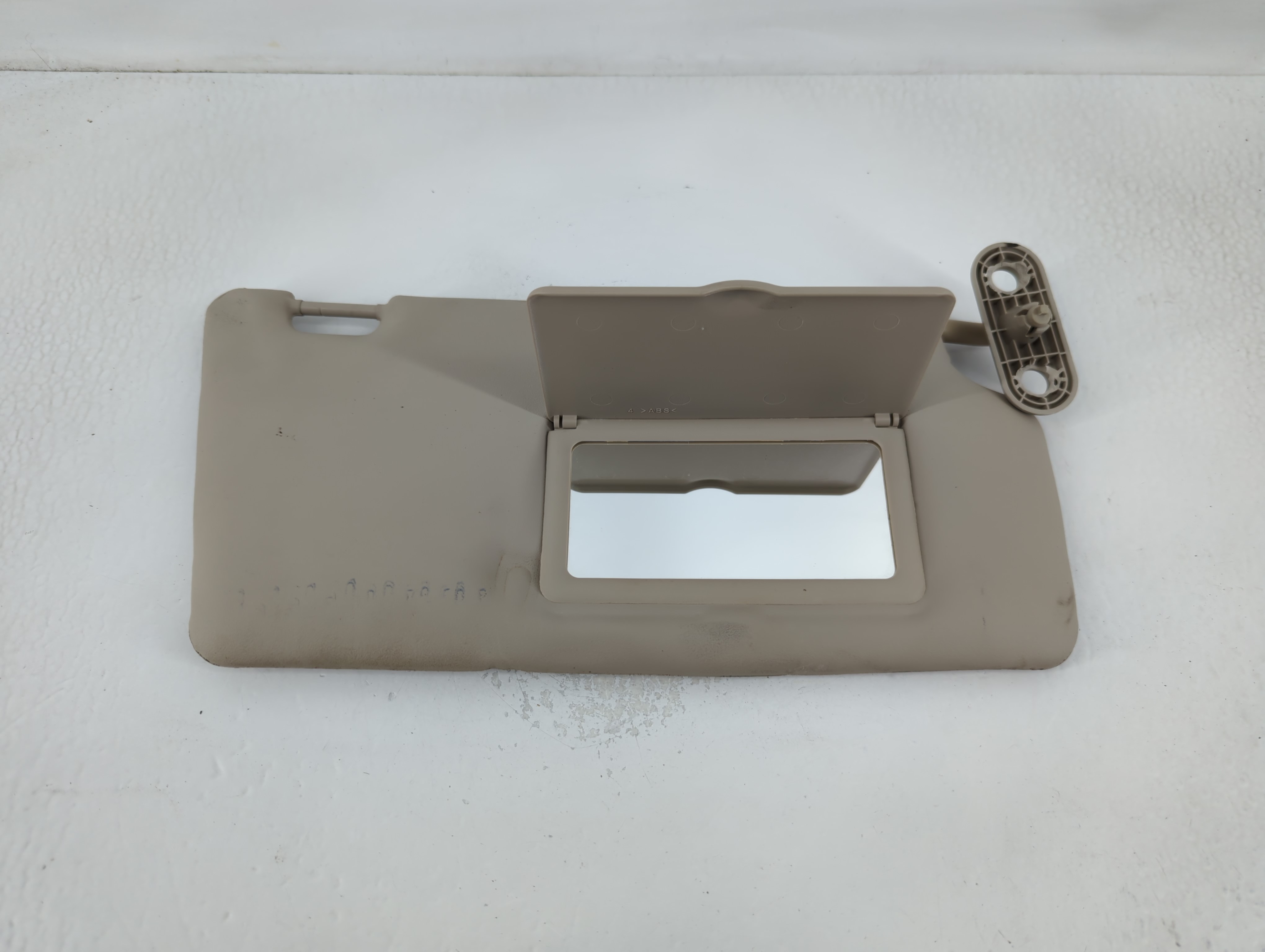 2008-2011 Ford Focus Passenger Sun Visor Mirror Right Sunvisor Grey 768667 - Oemusedautoparts1.com