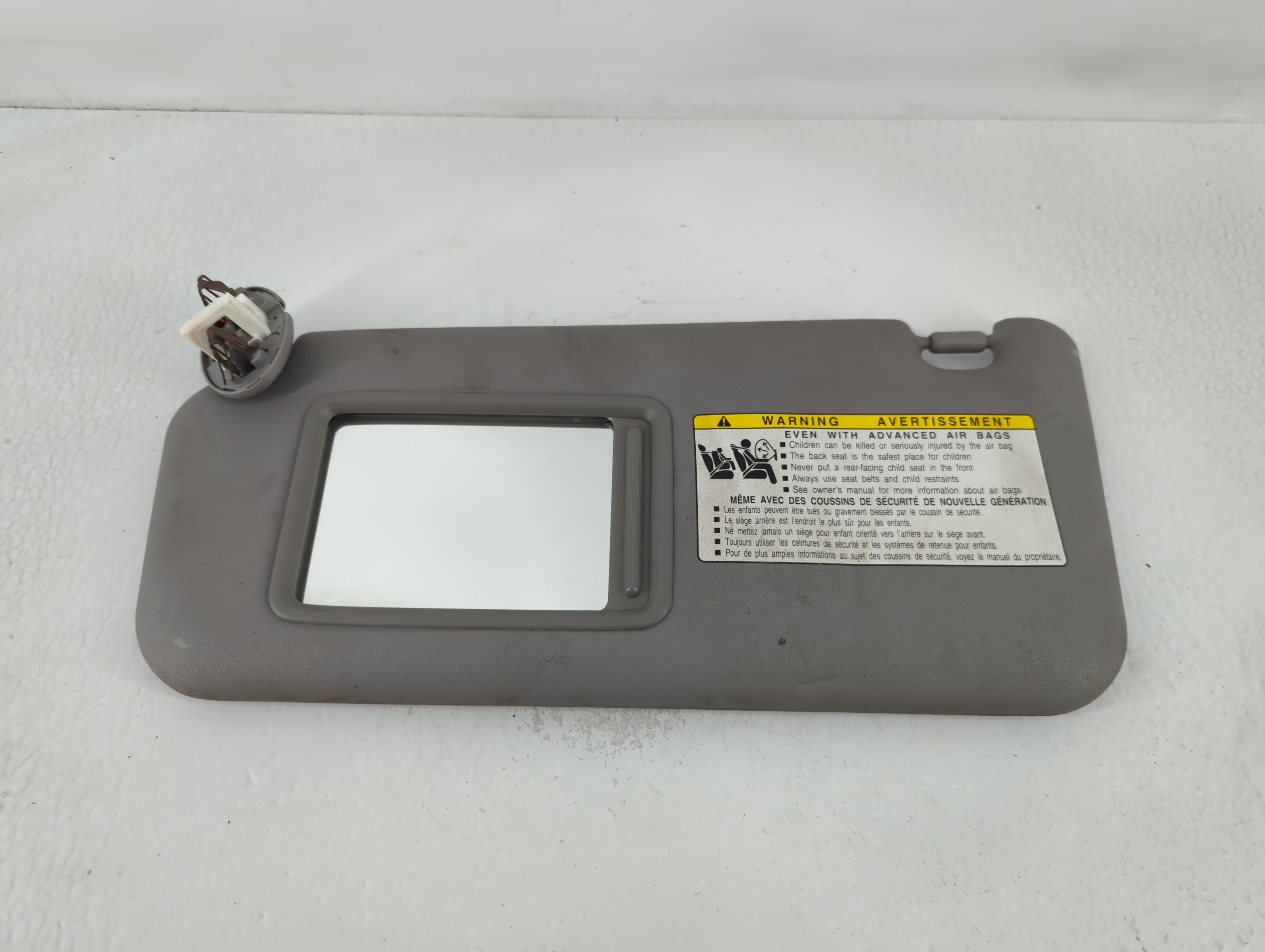 2006-2009 Toyota Rav4 Driver Sun Visor Mirror Left Sunvisor Grey 768682 - Oemusedautoparts1.com