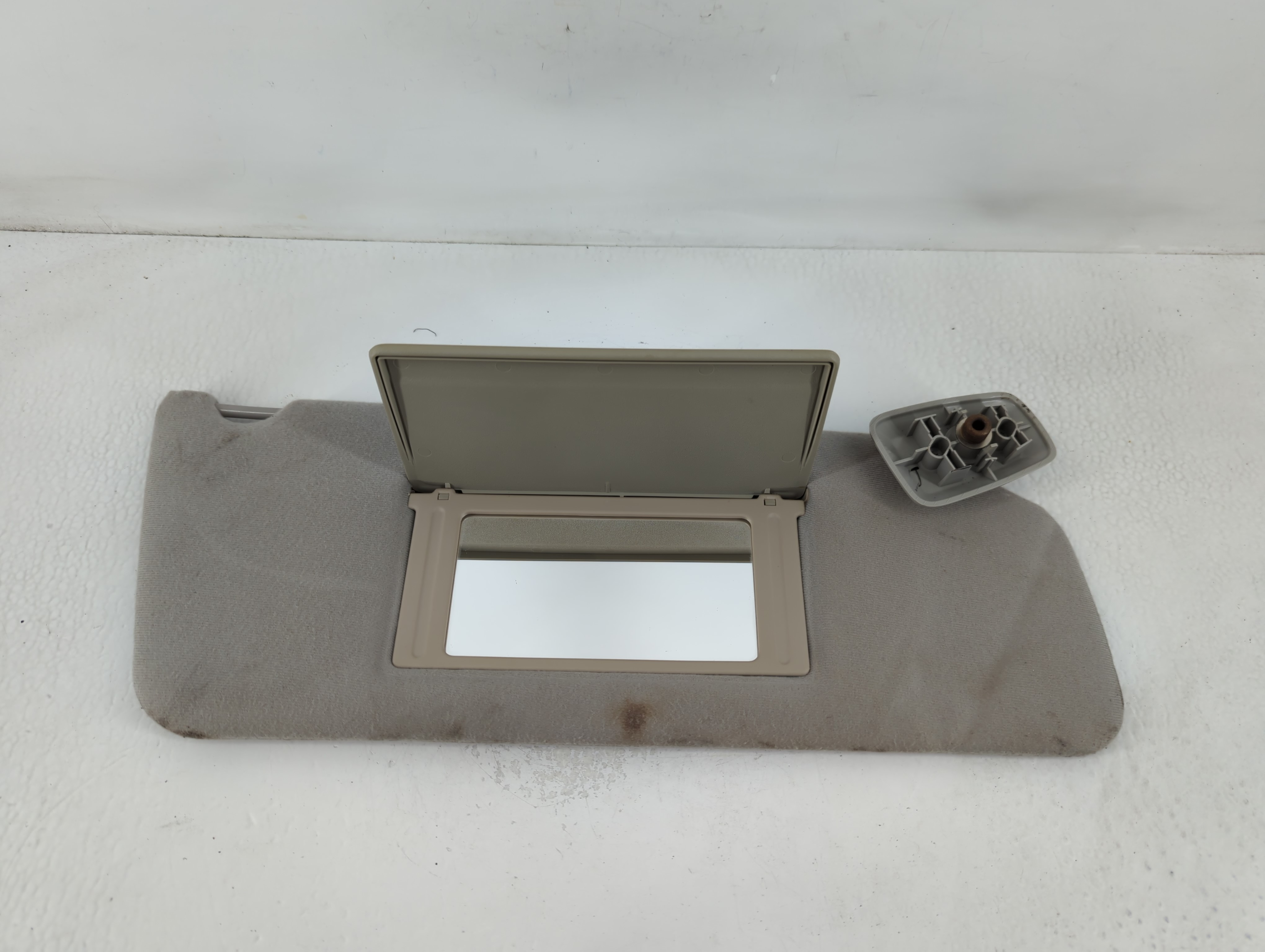 2004-2008 Ford F-150 Passenger Sun Visor Mirror Right Sunvisor Grey 768685 - Oemusedautoparts1.com