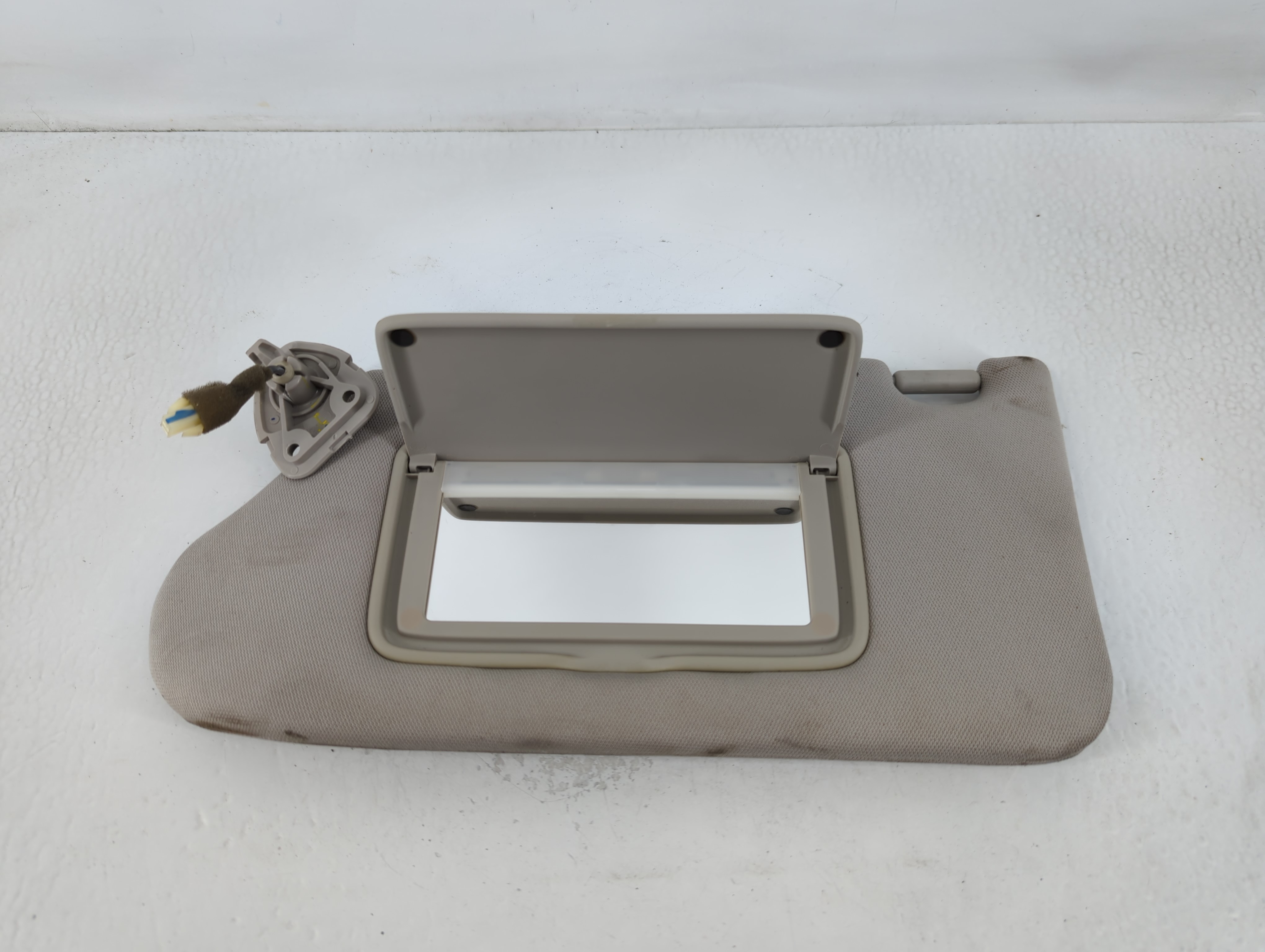2013-2018 Nissan Altima Driver Sun Visor Mirror Left Sunvisor Grey 768690 - Oemusedautoparts1.com