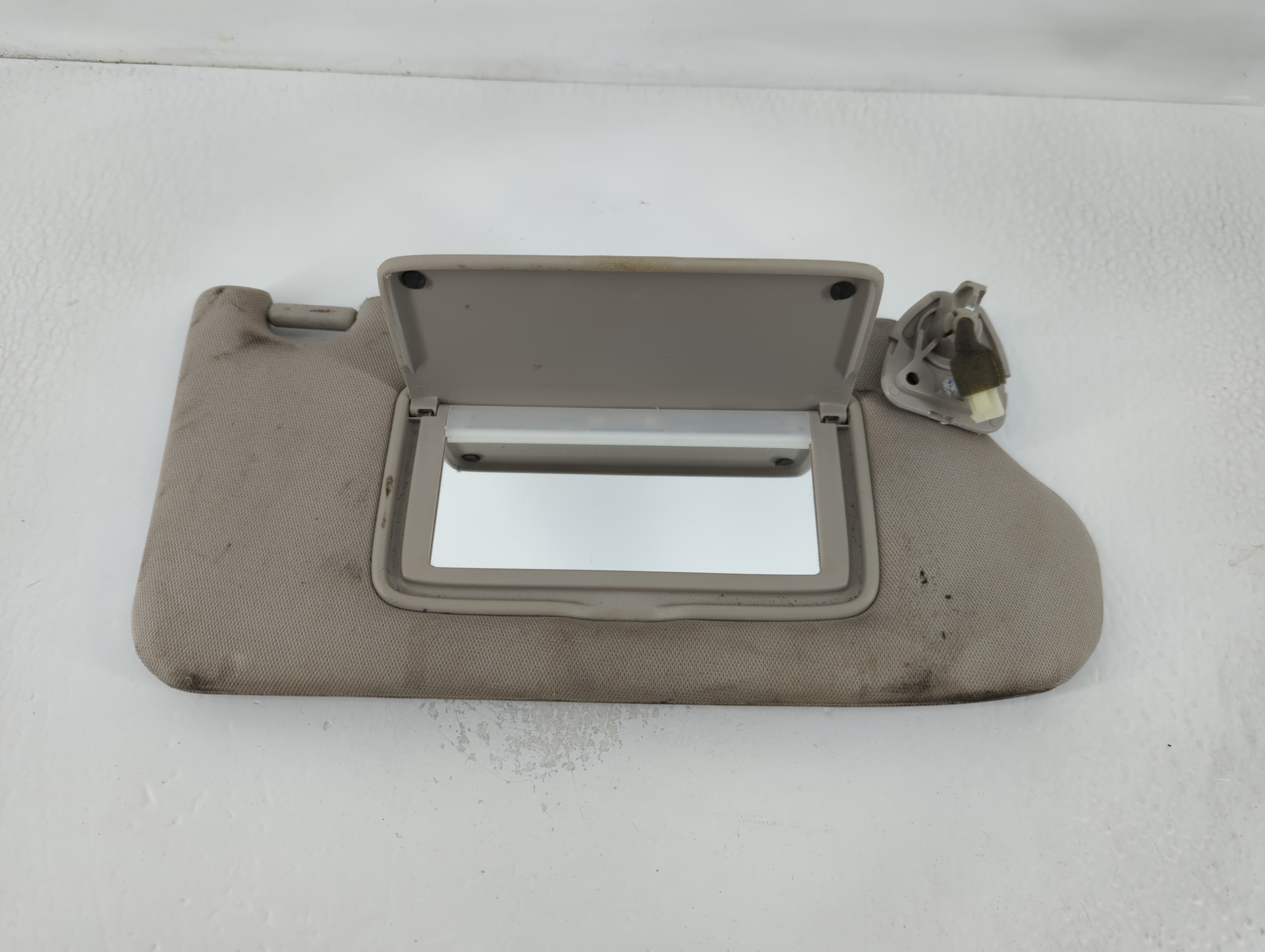 2013-2018 Nissan Altima Passenger Sun Visor Mirror Right Sunvisor Grey 768702 - Oemusedautoparts1.com