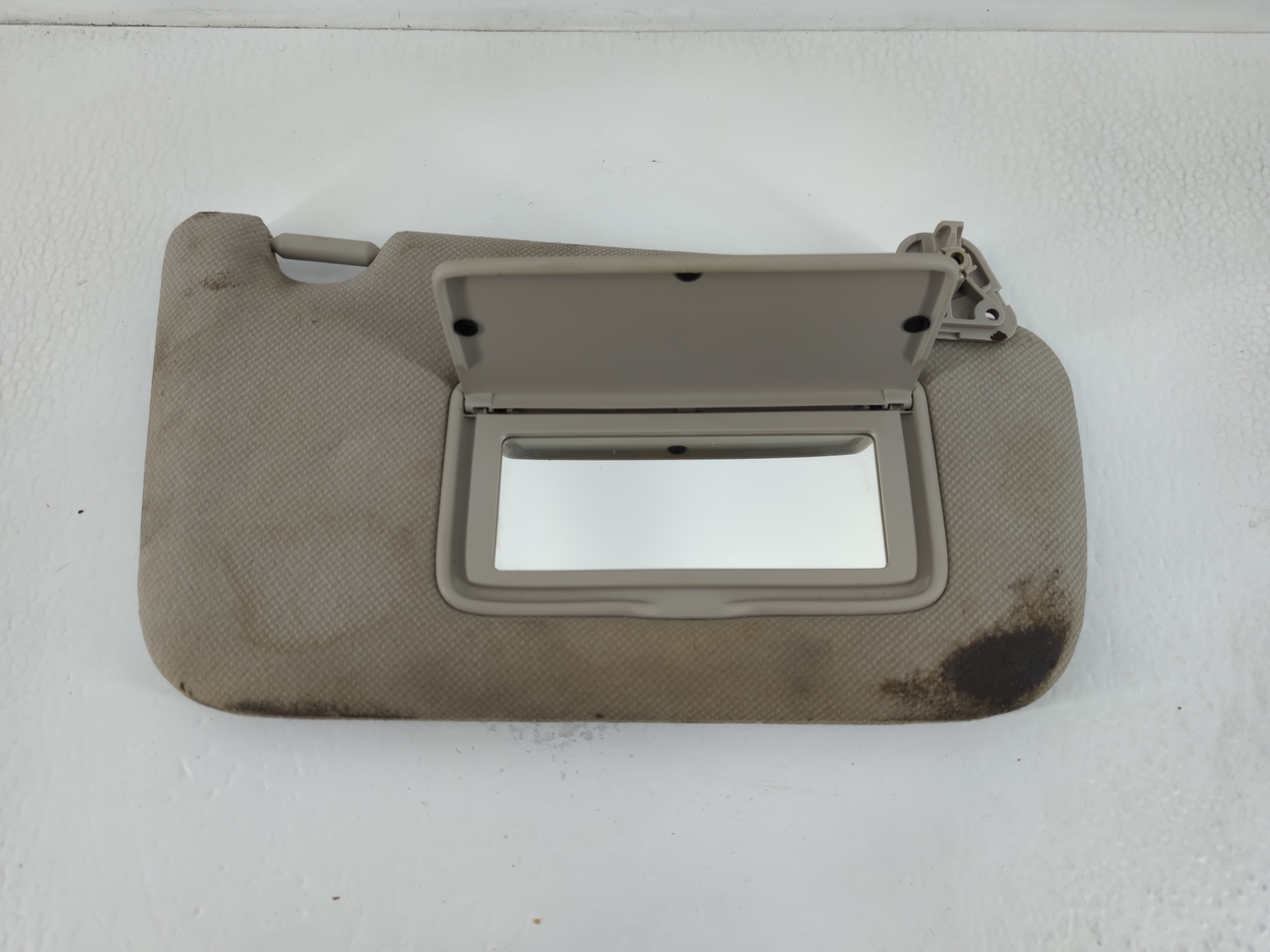 2013-2019 Nissan Sentra Passenger Sun Visor Mirror Right Sunvisor Grey 768703 - Oemusedautoparts1.com