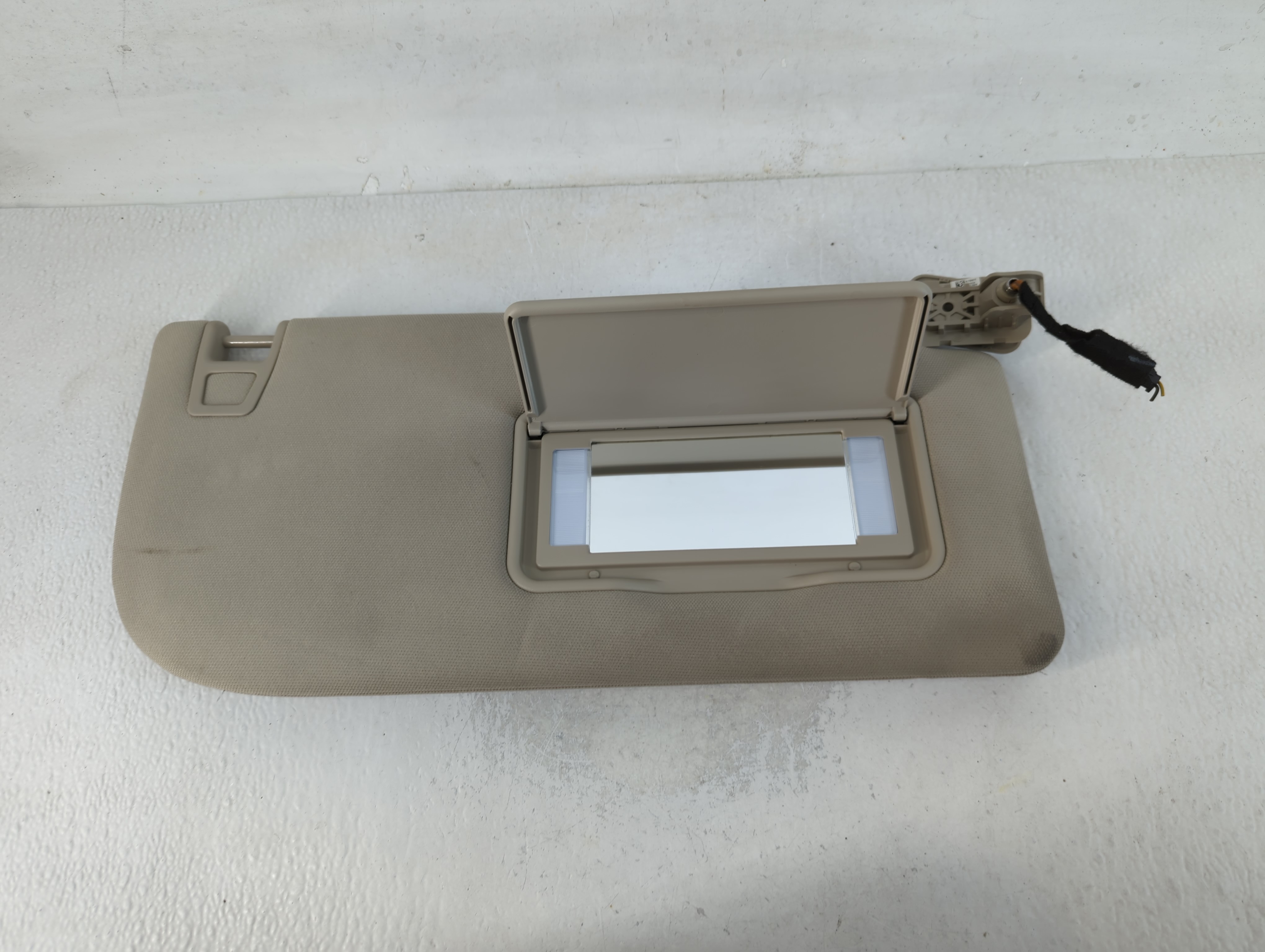 2018-2021 Ford Expedition Driver Sun Visor Mirror Left Sunvisor Grey 768713 - Oemusedautoparts1.com