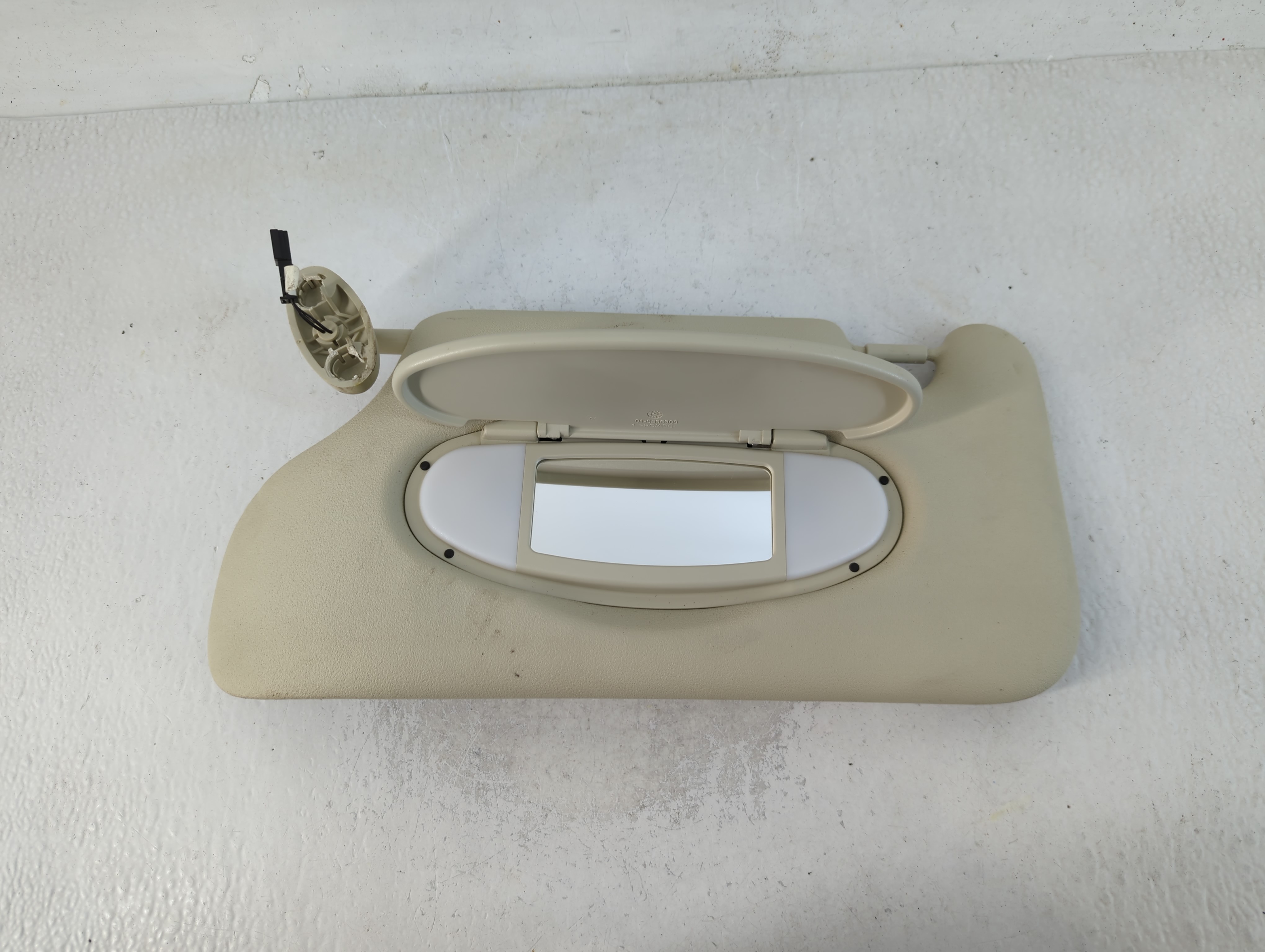 2011 Mini Cooper Countryman Passenger Sun Visor Mirror Right Sunvisor 768716 - Oemusedautoparts1.com