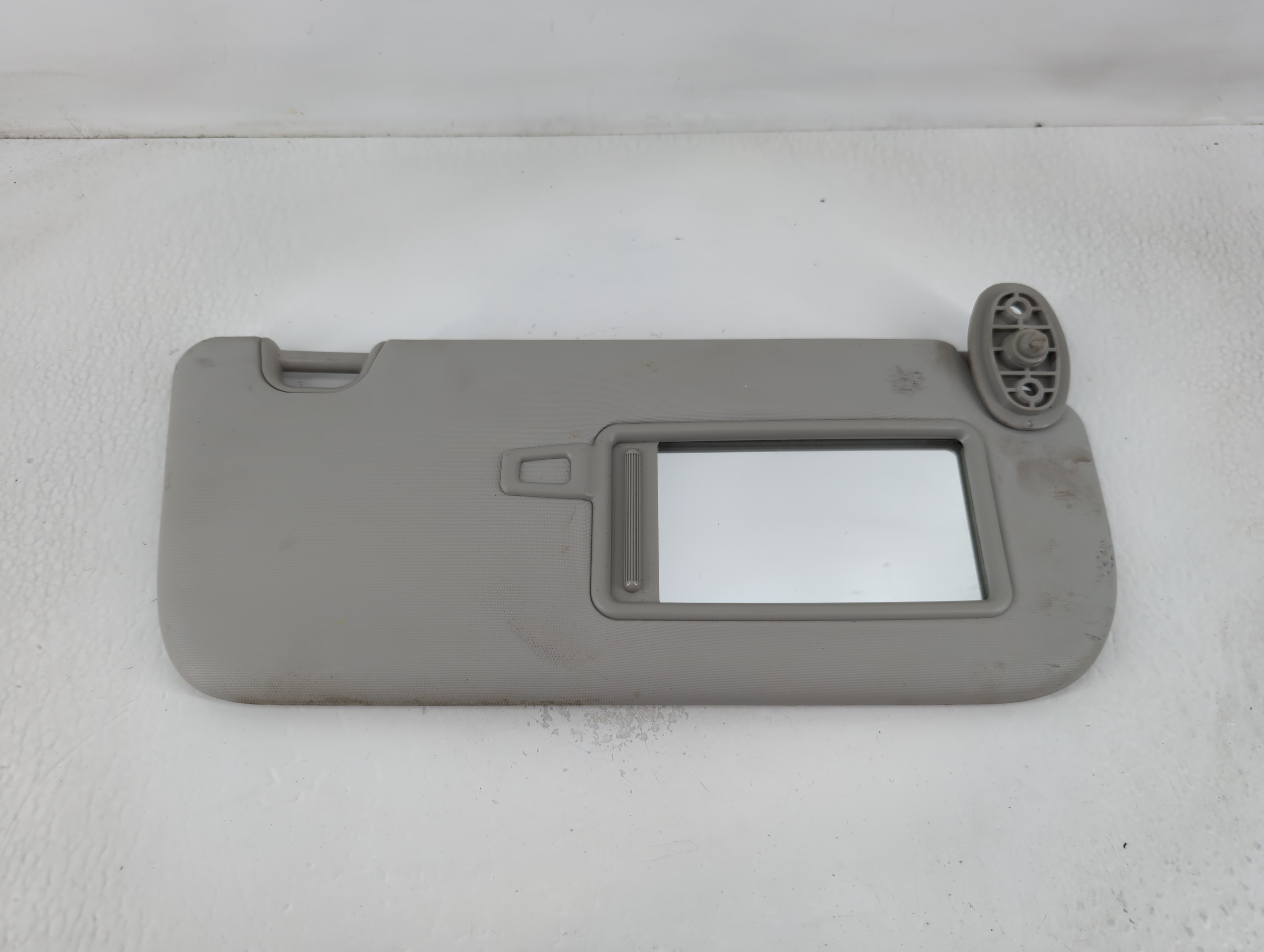 2014-2019 Kia Soul Passenger Sun Visor Mirror Right Sunvisor Grey 768744 - Oemusedautoparts1.com