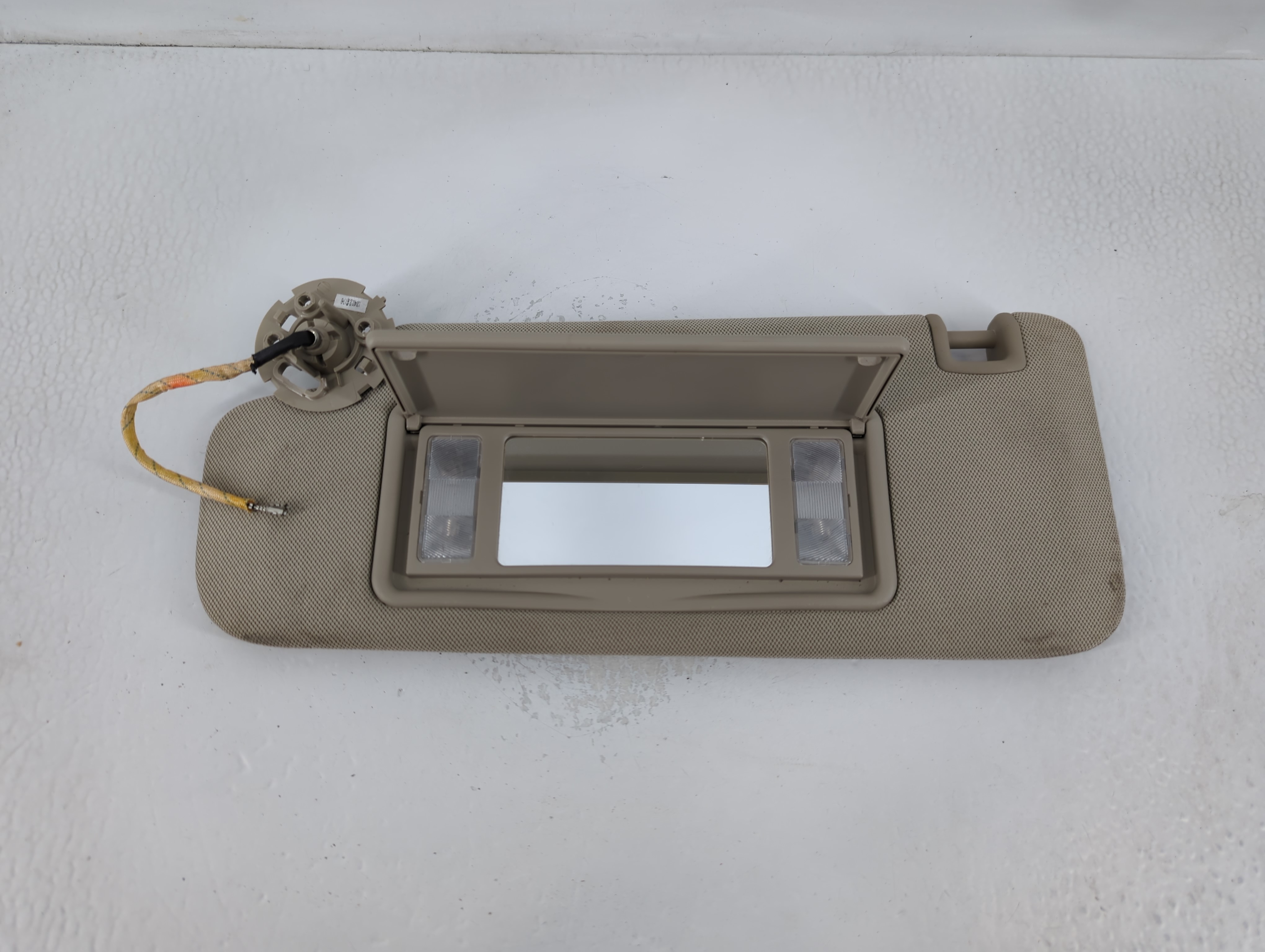 2014-2018 Cadillac Ats Driver Sun Visor Mirror Left Sunvisor Grey 768824 - Oemusedautoparts1.com