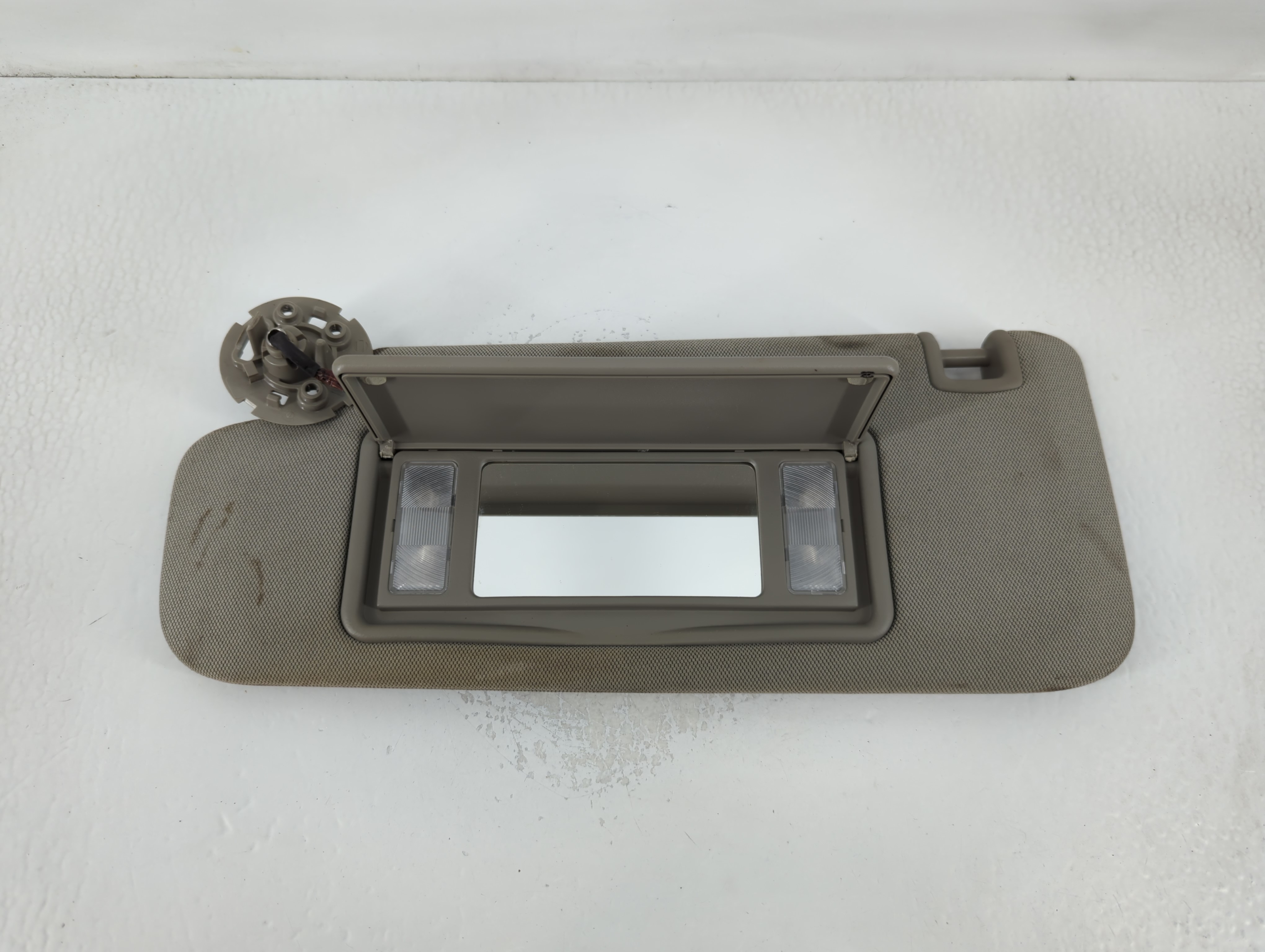 2014-2019 Cadillac Cts Driver Sun Visor Mirror Left Sunvisor Grey 768869 - Oemusedautoparts1.com