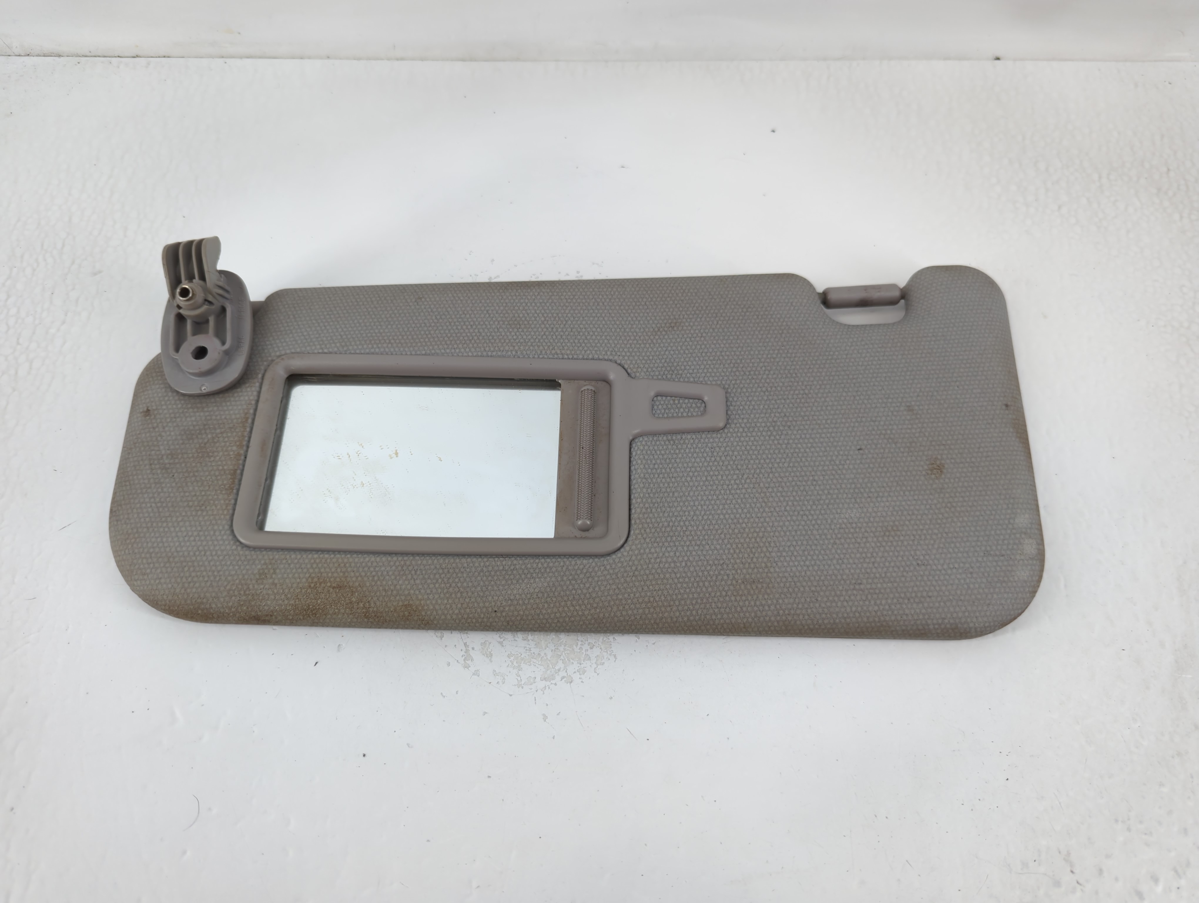 2012-2017 Kia Rio Driver Sun Visor Mirror Left Sunvisor Grey 768876 - Oemusedautoparts1.com