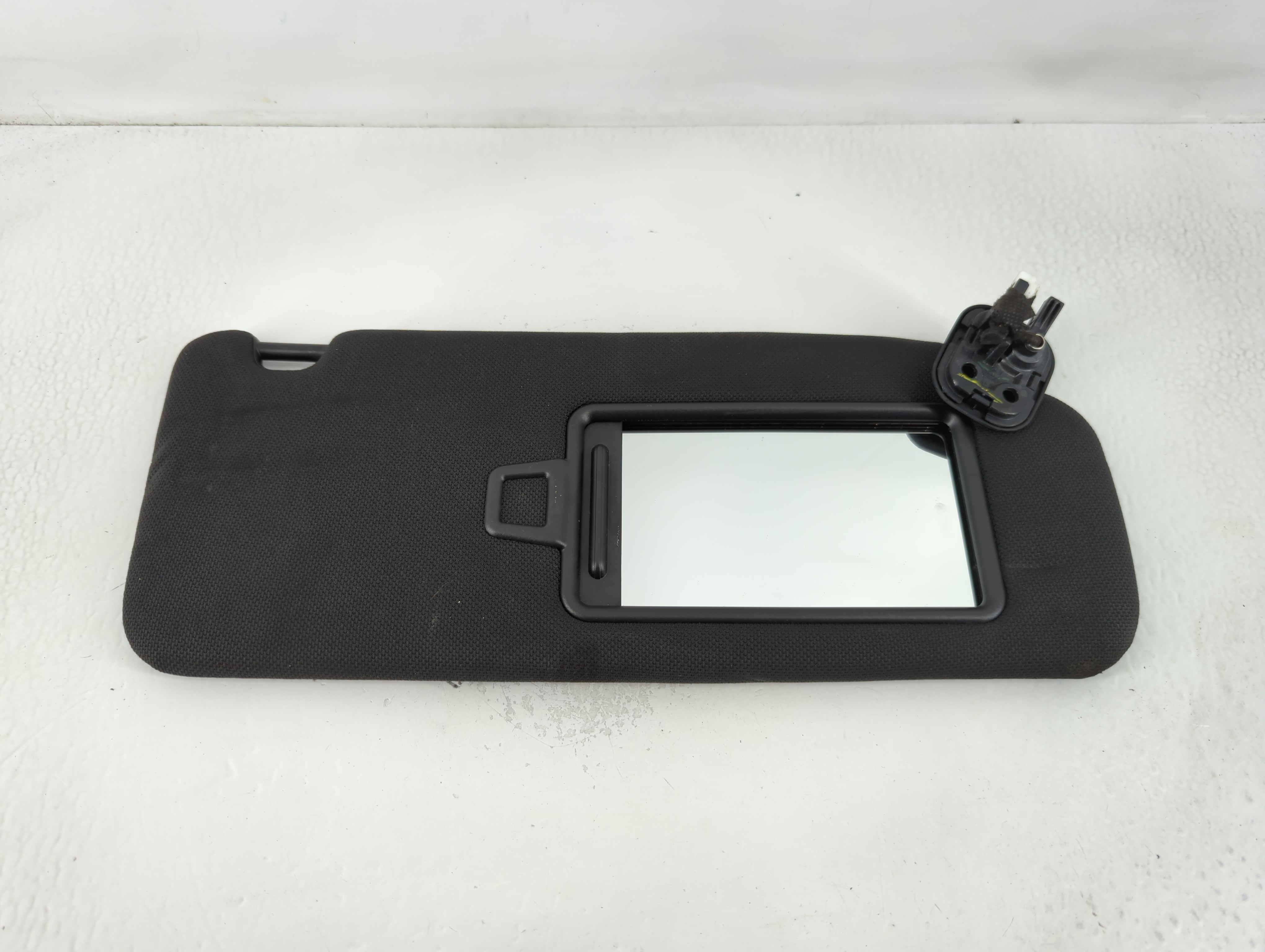 2015-2019 Hyundai Sonata Passenger Sun Visor Mirror Right Sunvisor Black 768919 - Oemusedautoparts1.com