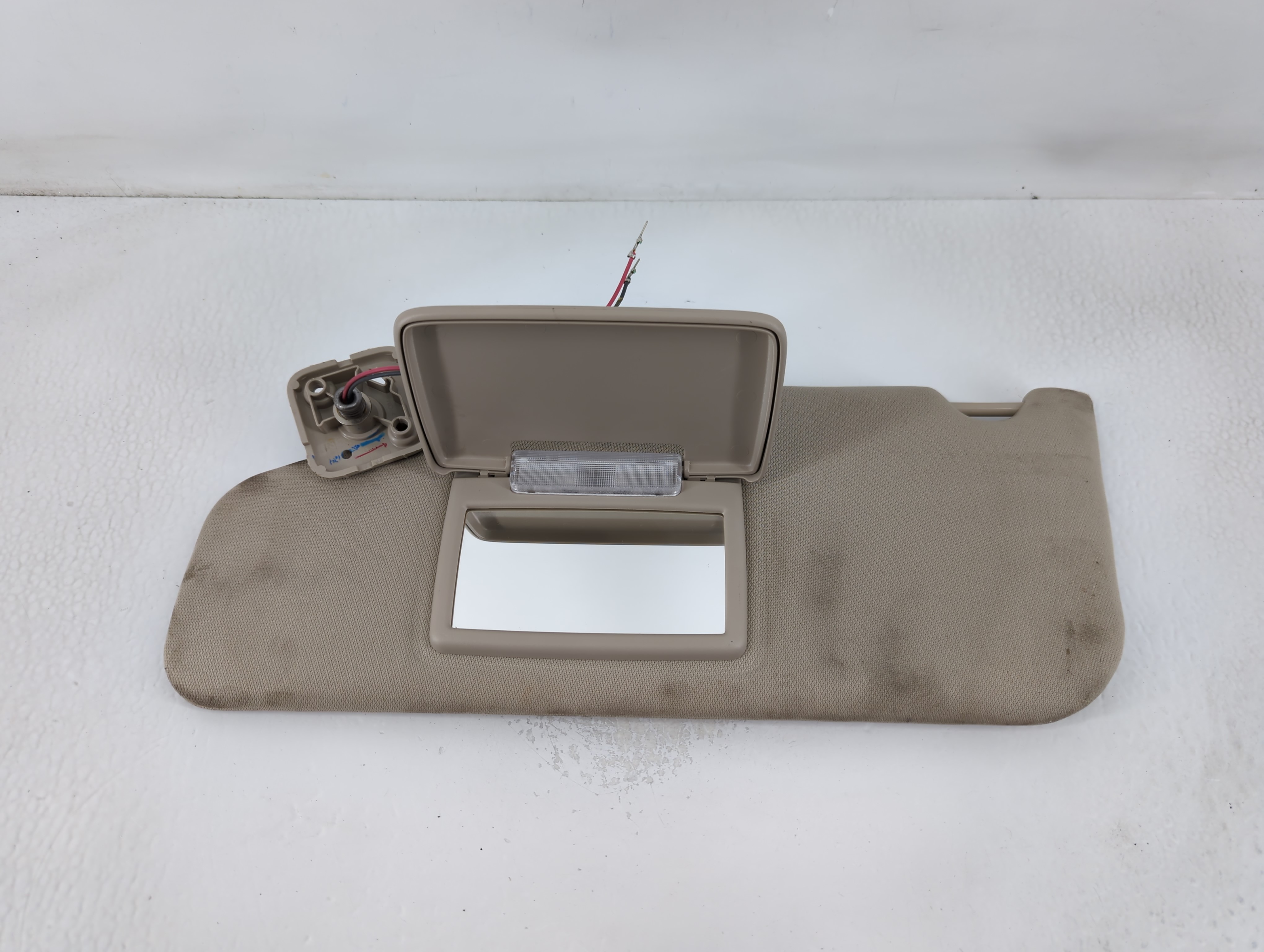 2011-2015 Lincoln Mkx Driver Sun Visor Mirror Left Sunvisor Grey 768930 - Oemusedautoparts1.com