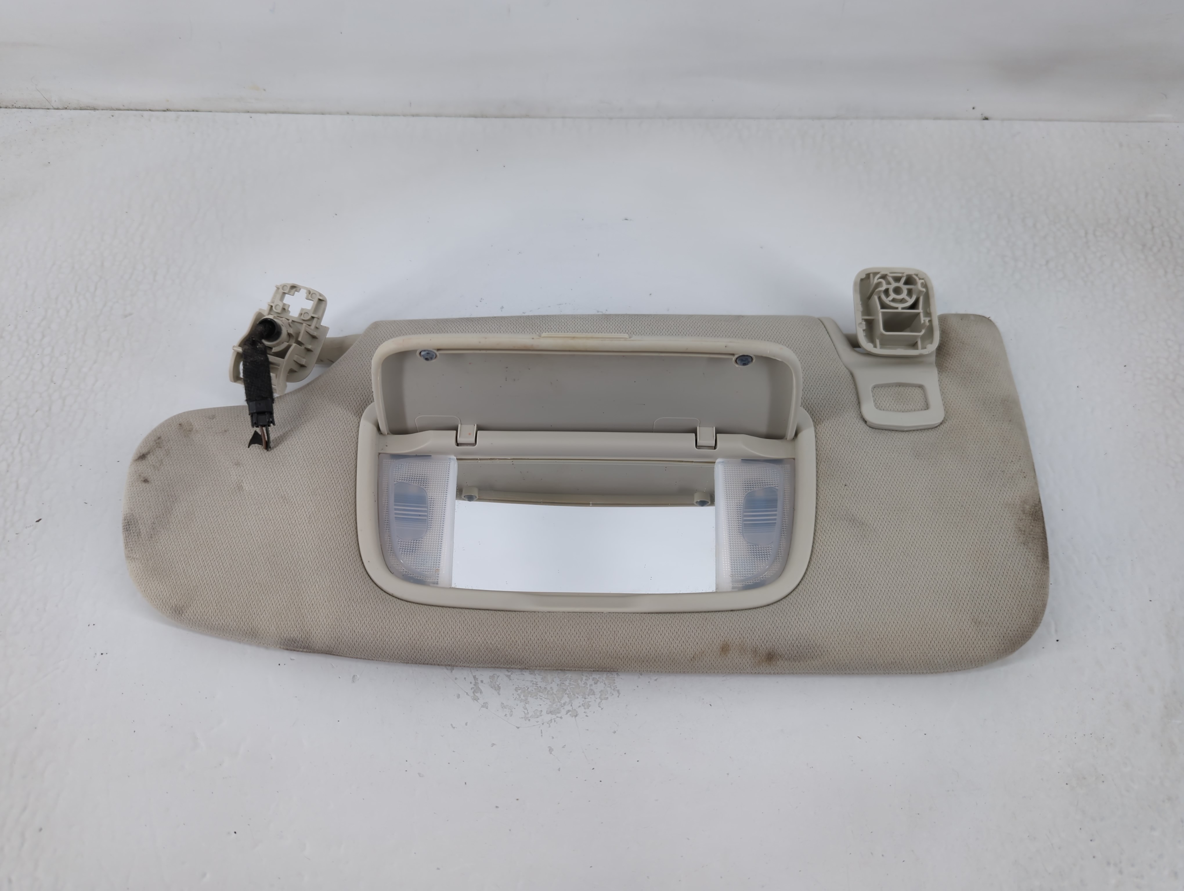 Picture of 2013-2014 Ford Fusion Driver Sun Visor Mirror Left Sunvisor Light Grey 768970