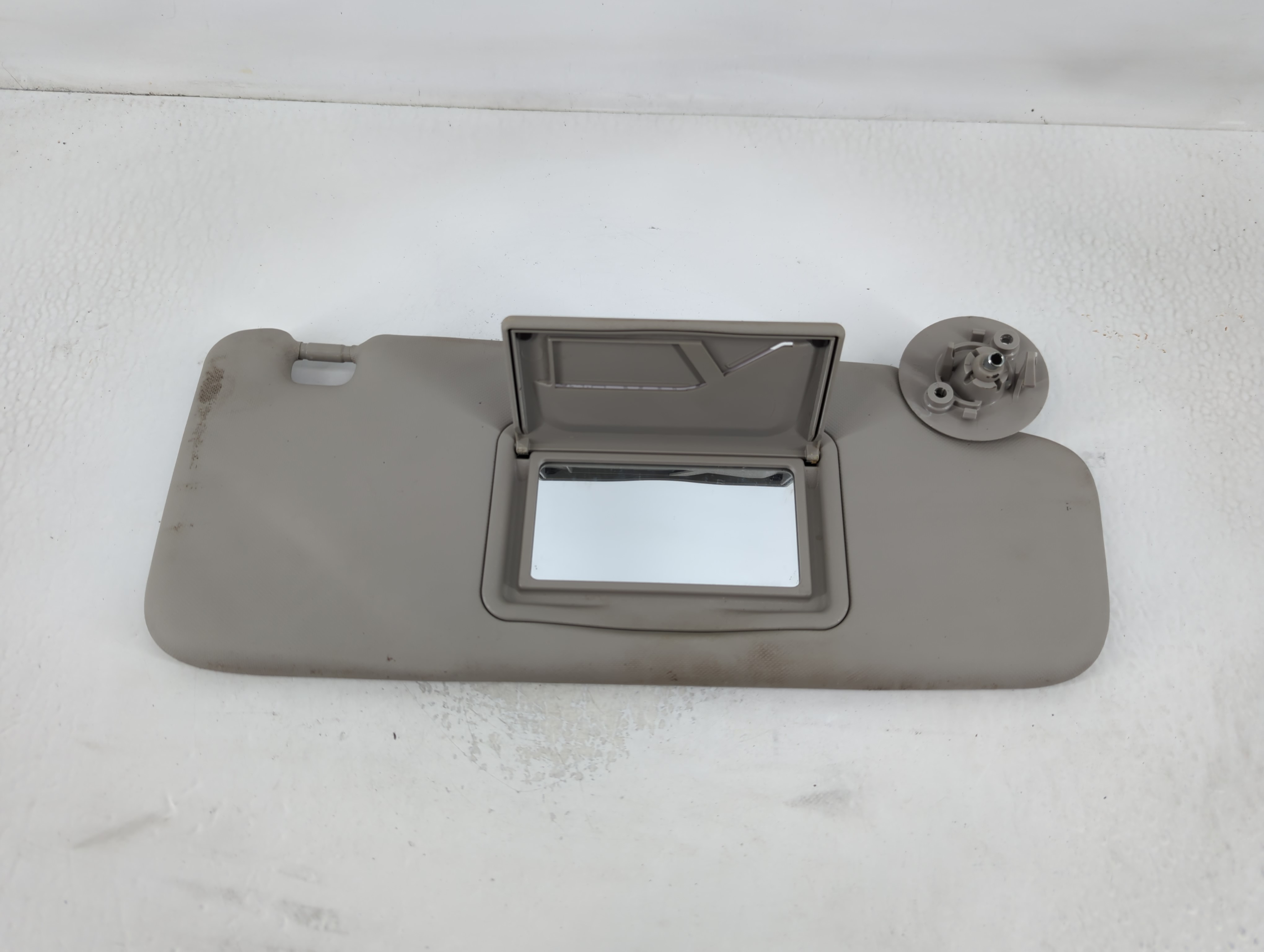 2012-2019 Chevrolet Sonic Passenger Sun Visor Mirror Right Sunvisor Grey 768973 - Oemusedautoparts1.com