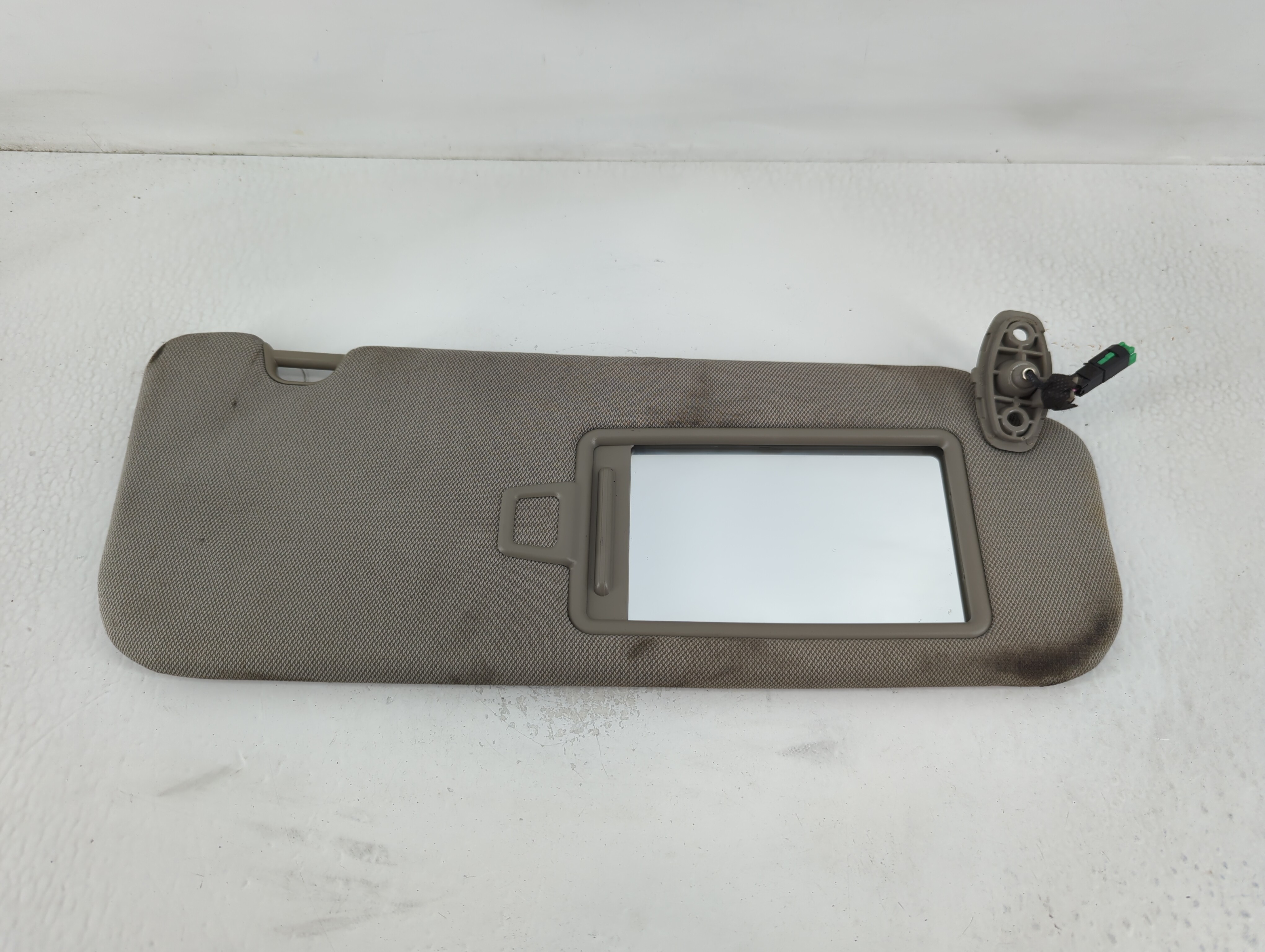 2015-2020 Kia Sedona Passenger Sun Visor Mirror Right Sunvisor Grey 768976 - Oemusedautoparts1.com