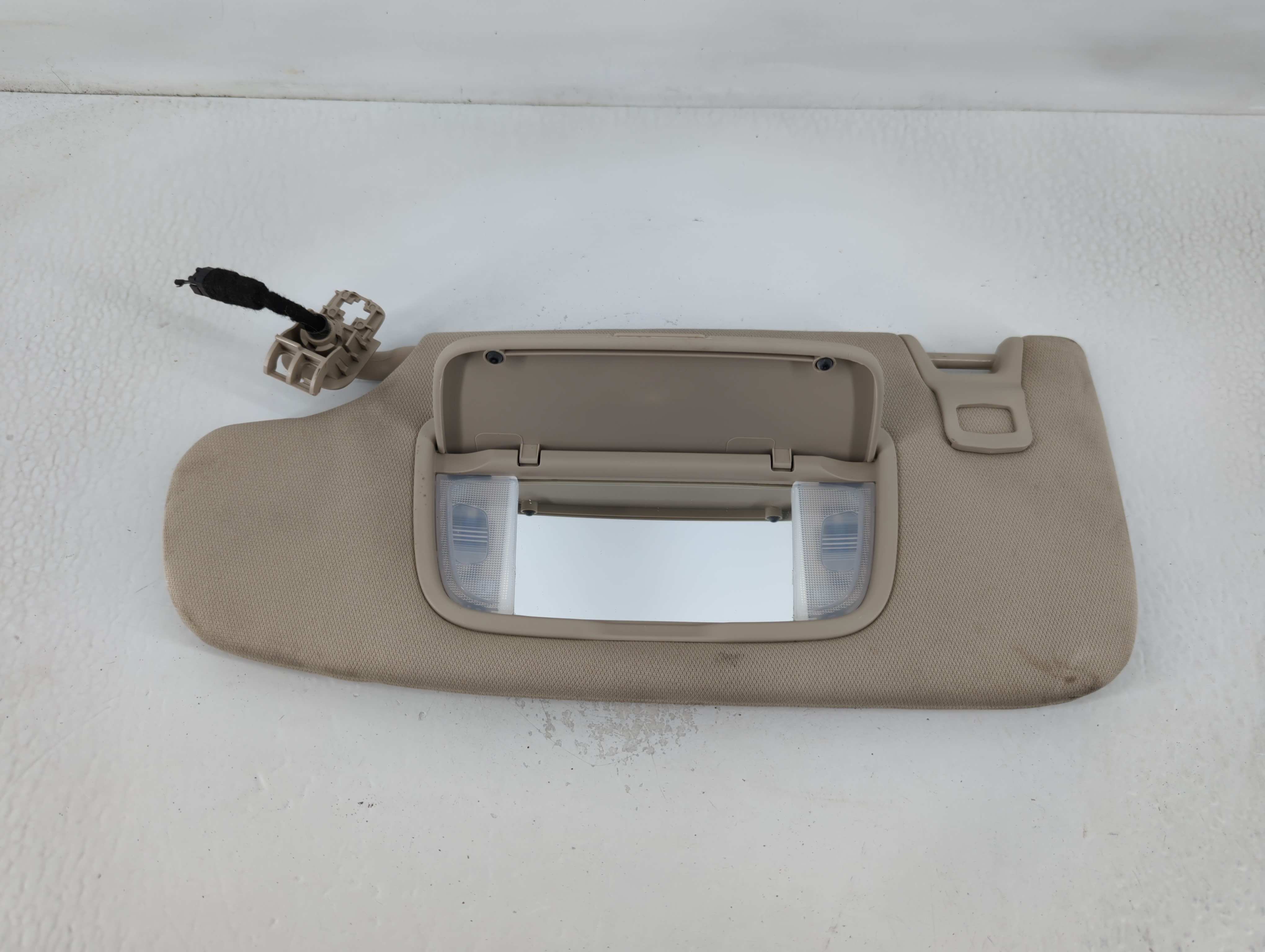 2017-2020 Ford Fusion Passenger Sun Visor Mirror Right Sunvisor Grey 769014 - Oemusedautoparts1.com