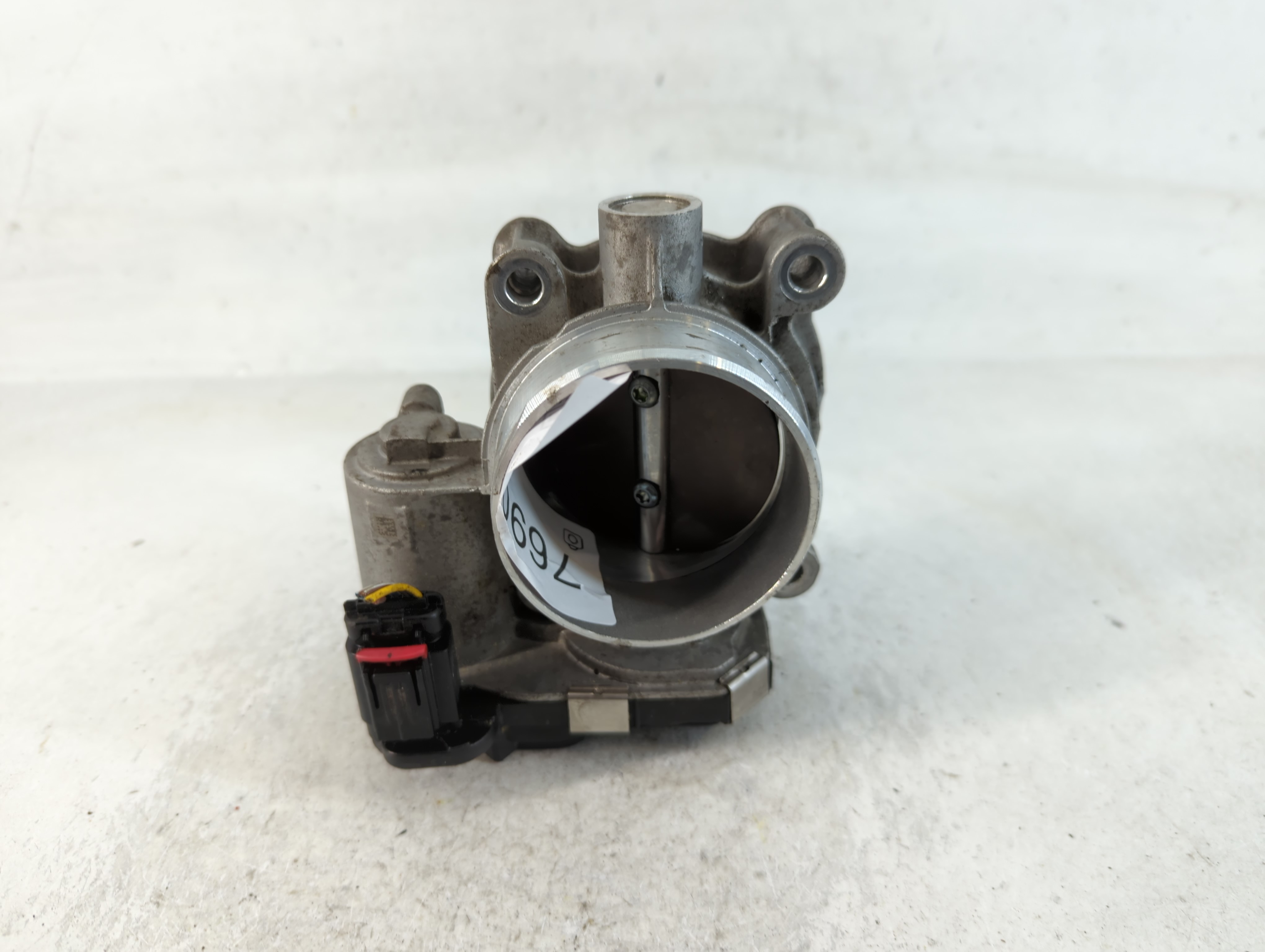 2014-2015 Chevrolet Impala Throttle Body 769065 - Oemusedautoparts1.com