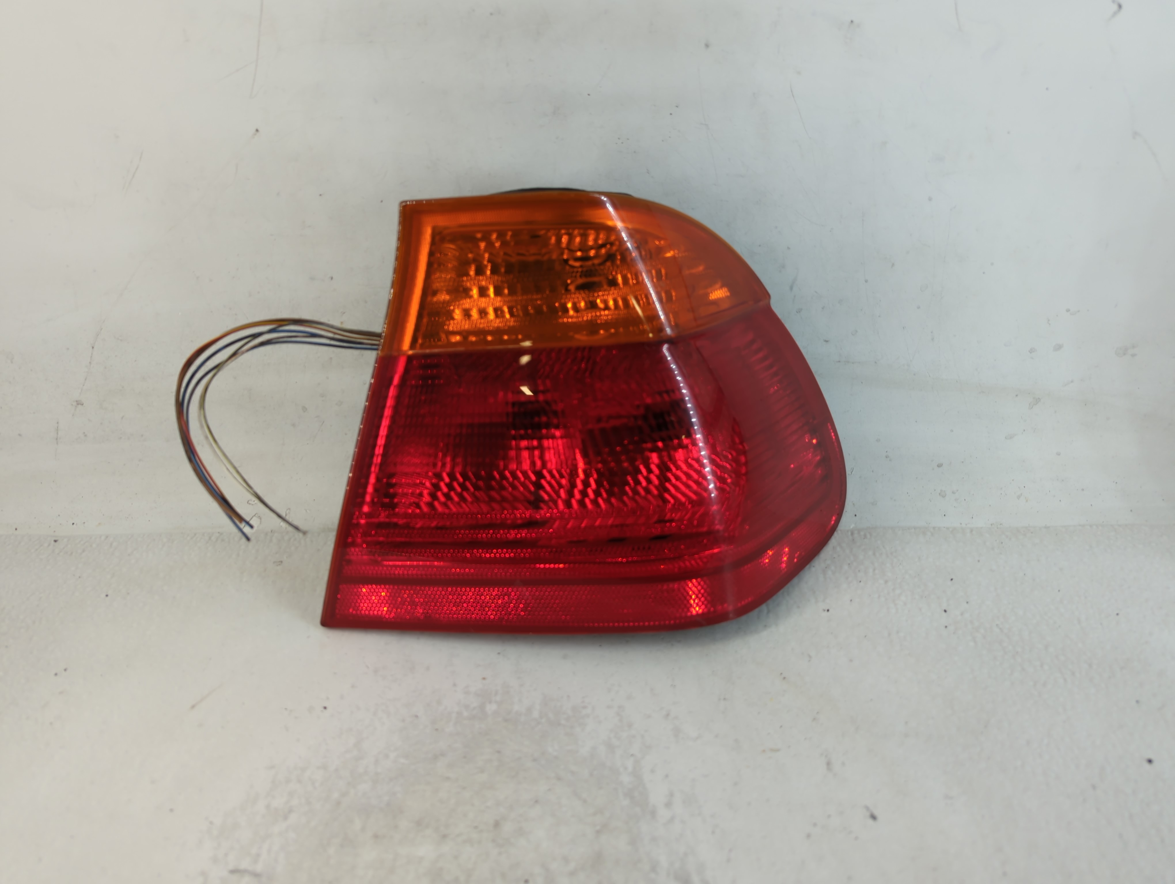 1999-2000 Bmw 323i Passenger Right Side Tail Light Taillight Oem 769106 - Oemusedautoparts1.com