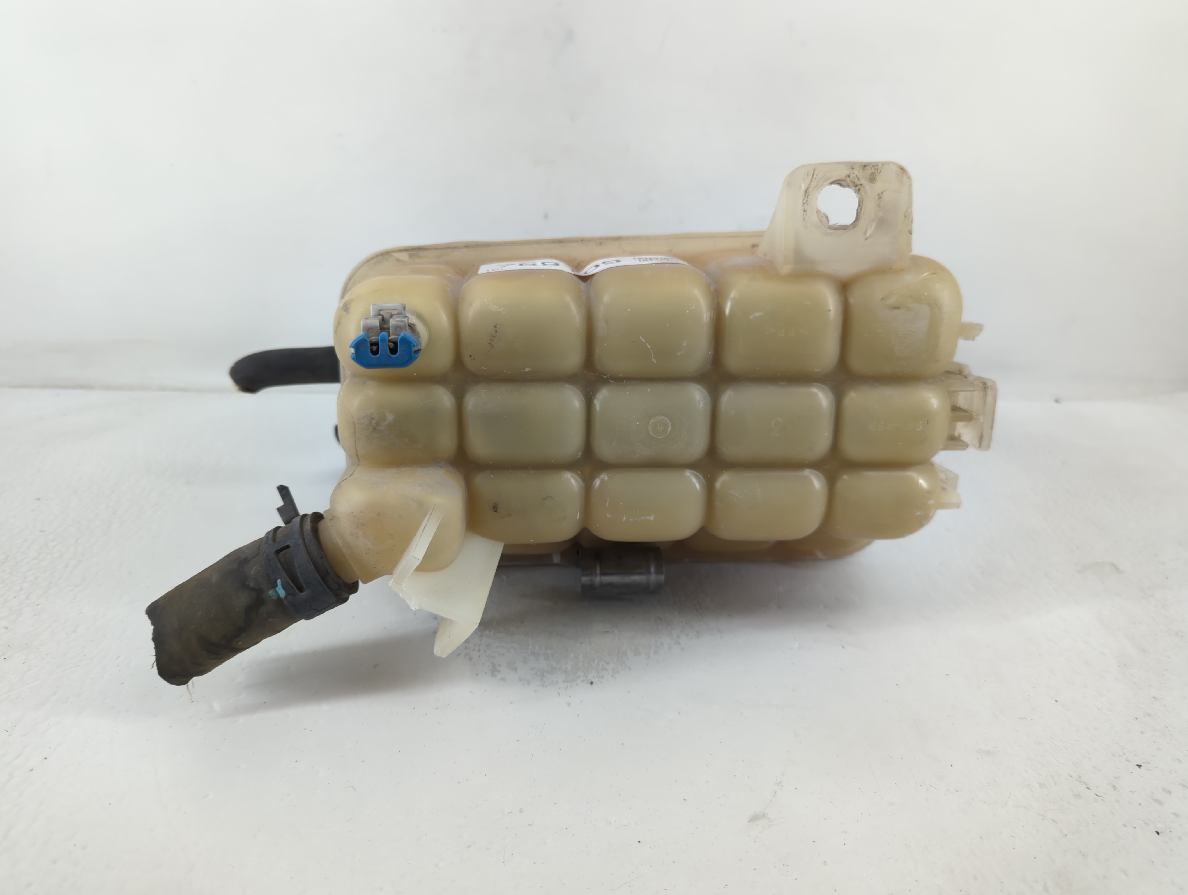 2003-2007 Saturn Ion Windshield Washer Fluid Reservoir Bottle Oem 769109 - Oemusedautoparts1.com