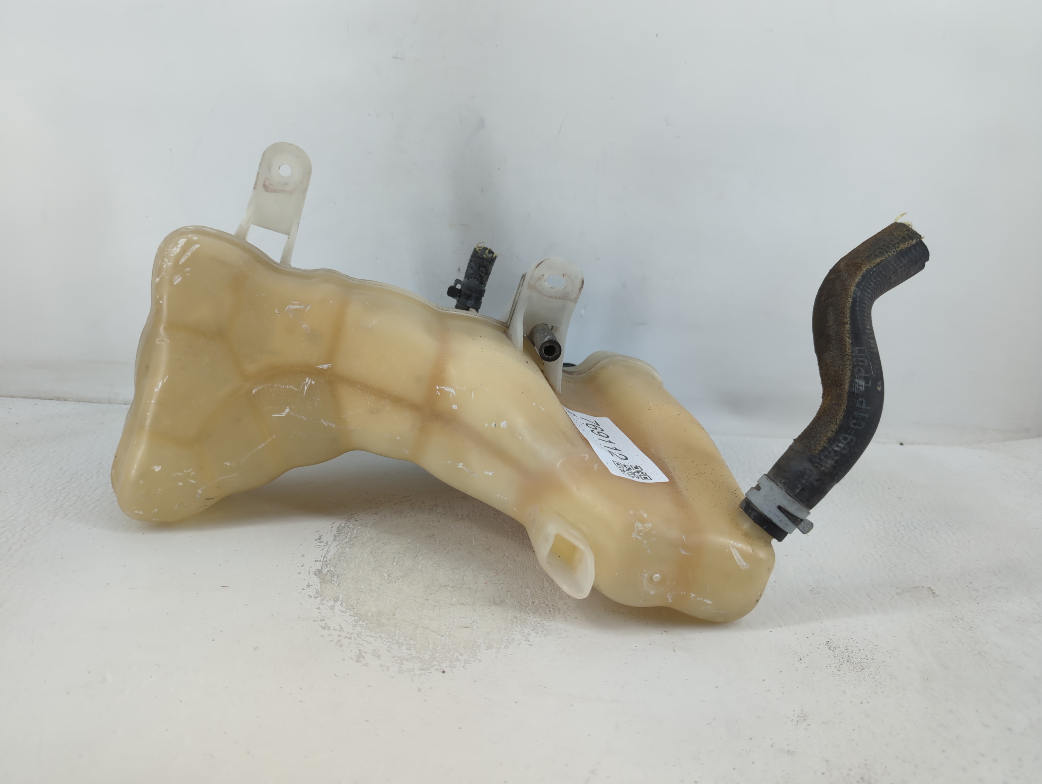 2005-2010 Scion Tc Windshield Washer Fluid Reservoir Bottle Oem 769112 - Oemusedautoparts1.com
