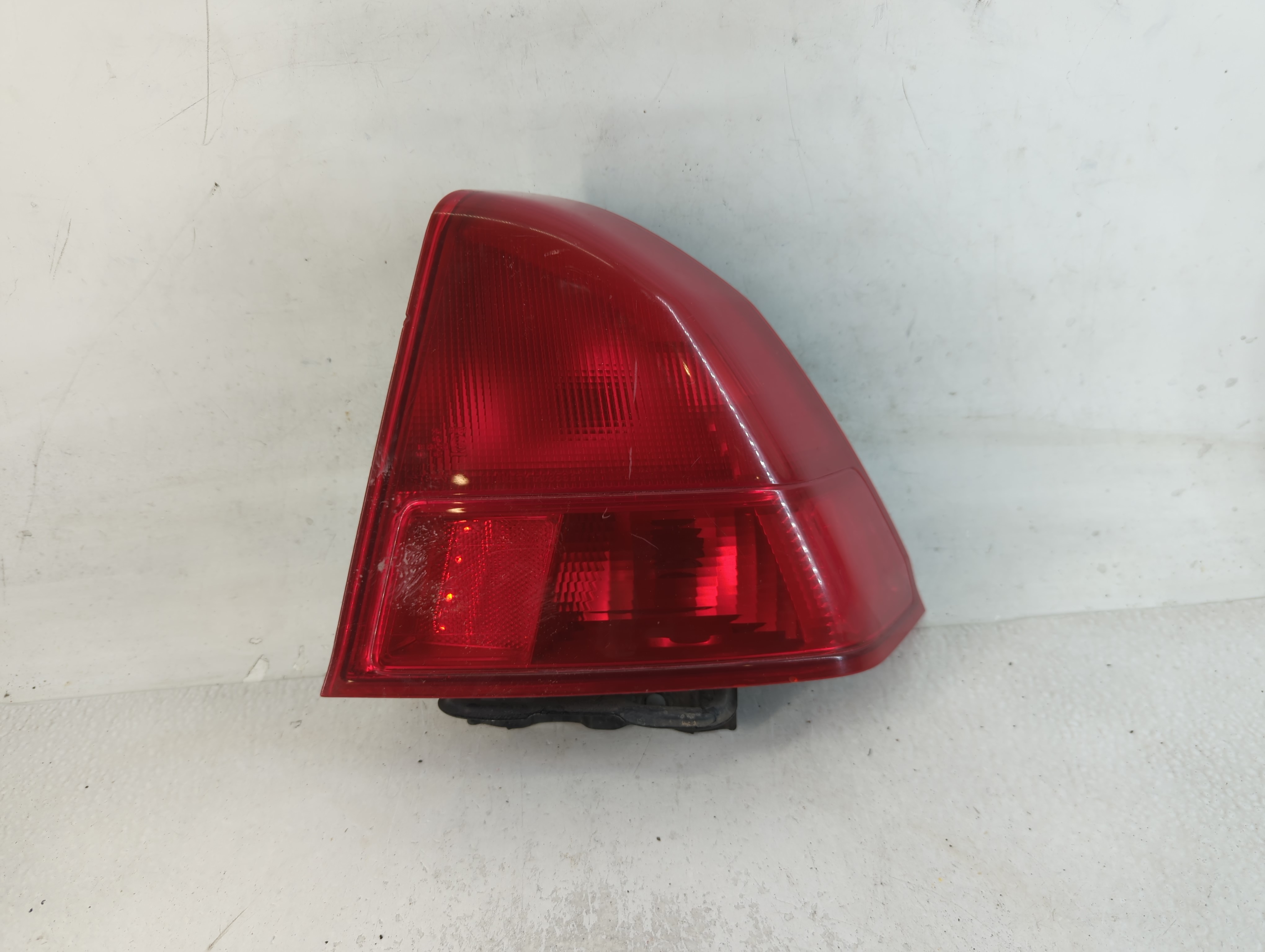 2001-2002 Honda Civic Passenger Right Side Tail Light Taillight Oem 769113 - Oemusedautoparts1.com