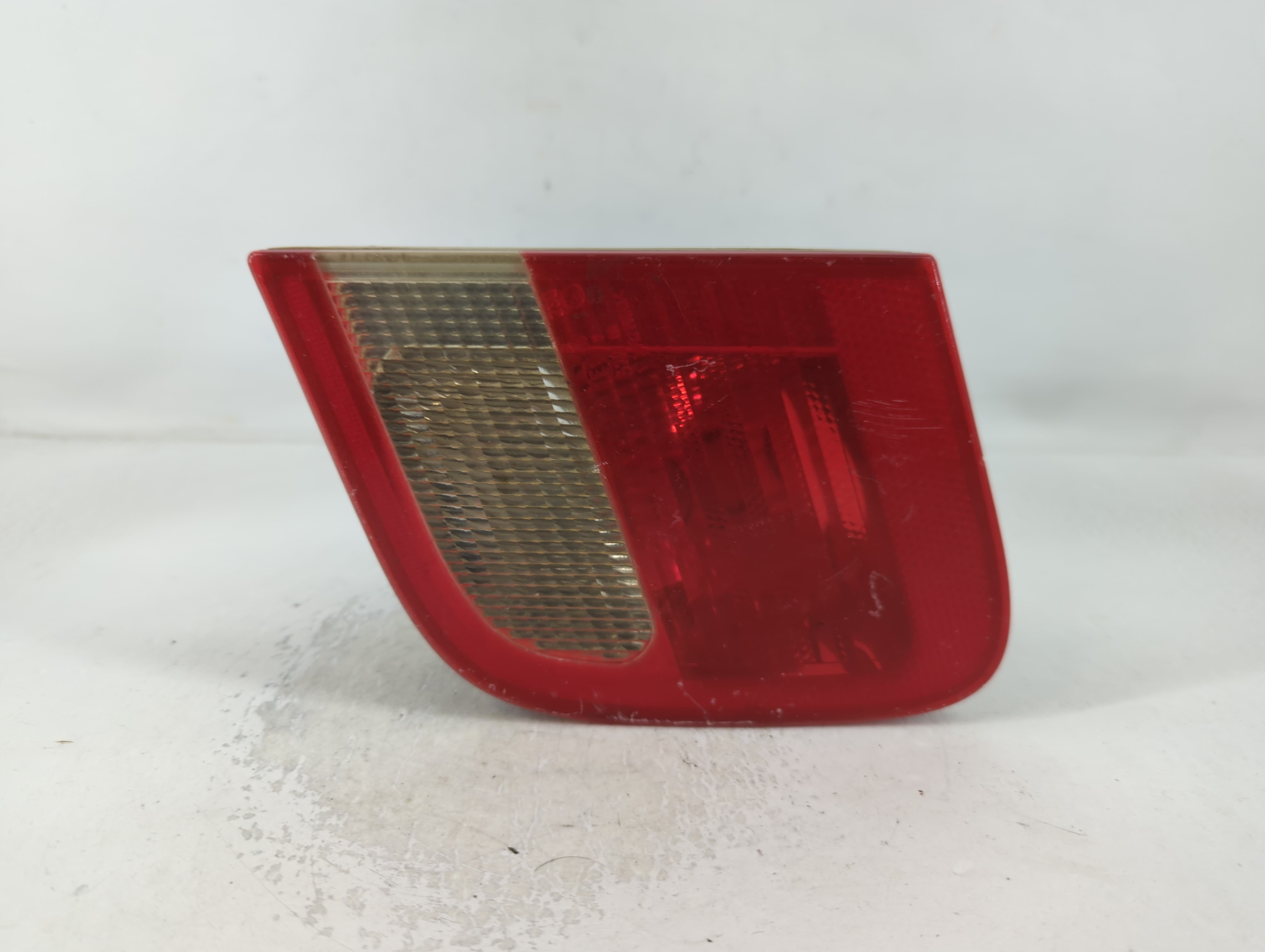 2000-2000 Bmw 323i Driver Left Side Tail Light Taillight Oem 769329 - Oemusedautoparts1.com