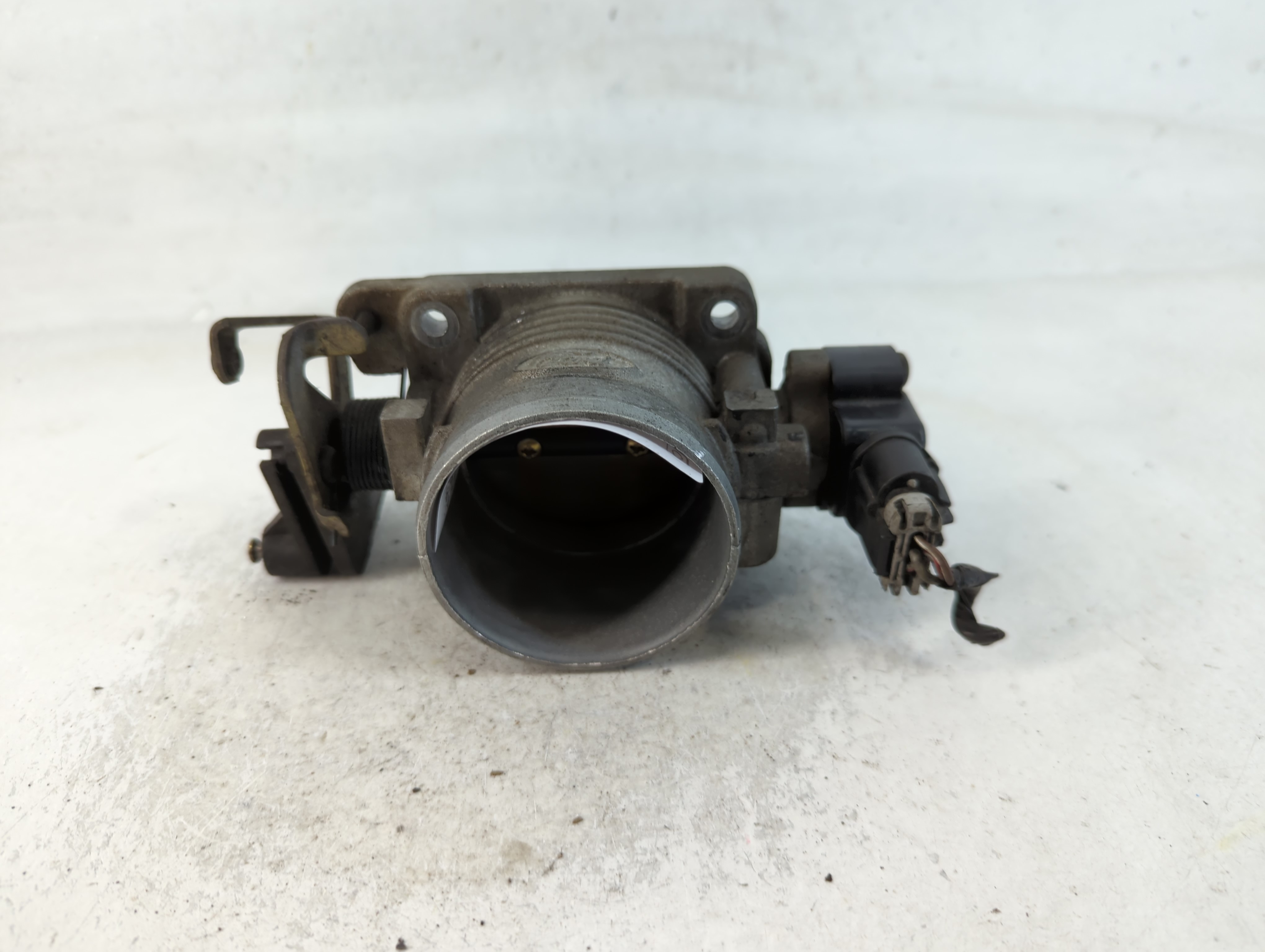 2002-2004 Ford Mustang Throttle Body 769416 - Oemusedautoparts1.com