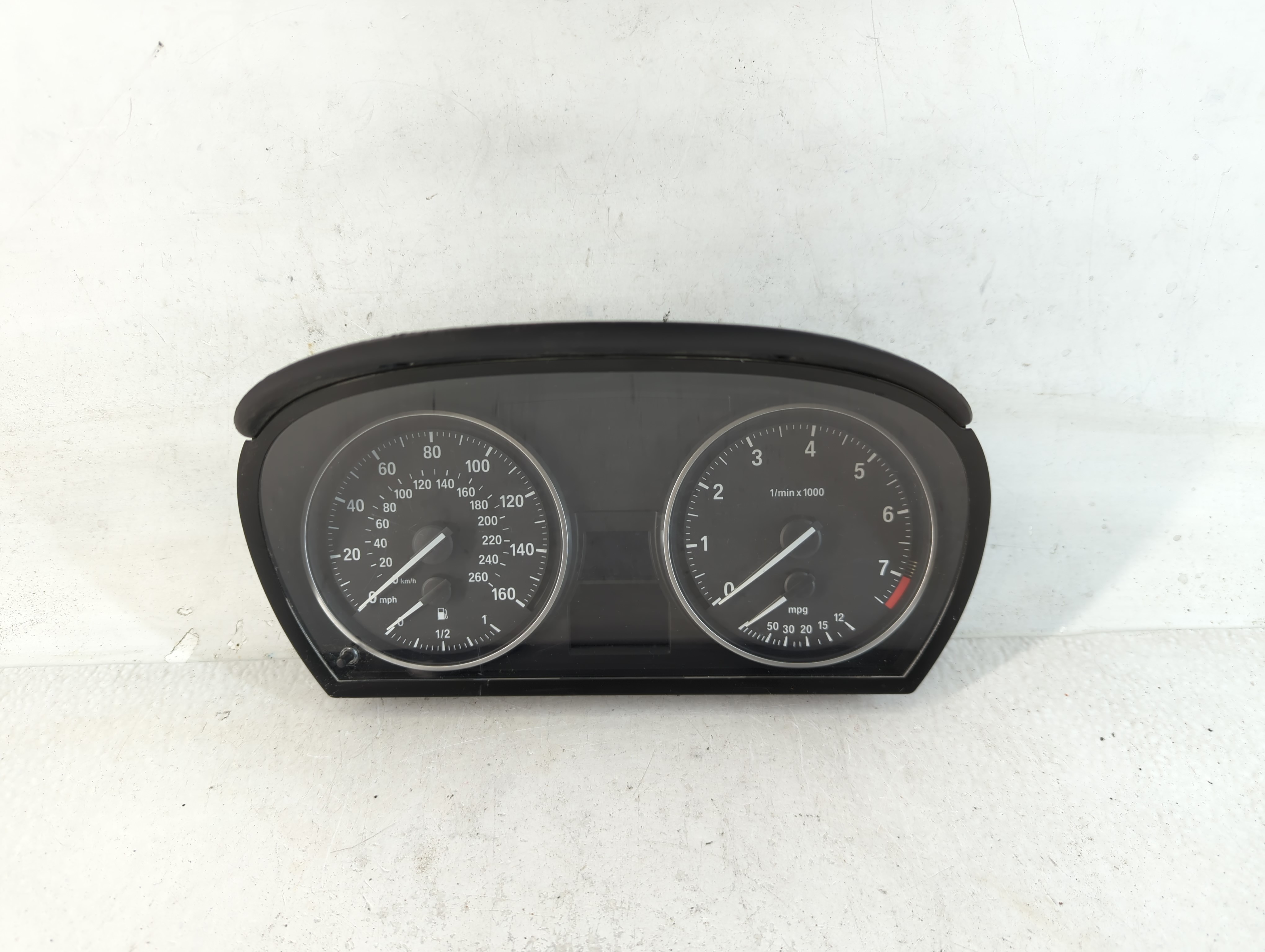 Picture of 2006 Bmw 325i Speedometer Instrument Cluster Gauges 9220984-01 769443