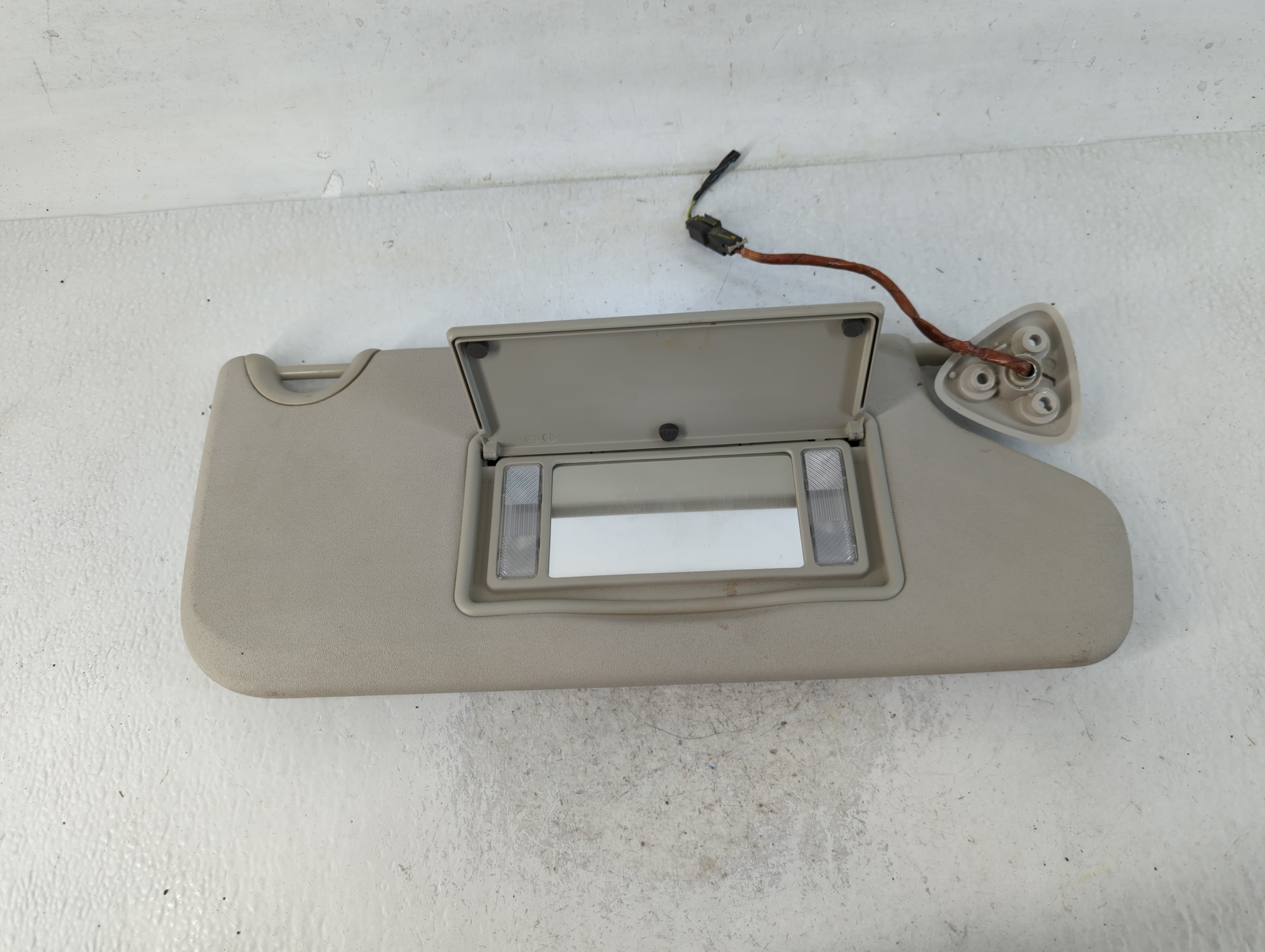 2011-2020 Dodge Journey Passenger Sun Visor Mirror Right Sunvisor Grey 769452 - Oemusedautoparts1.com