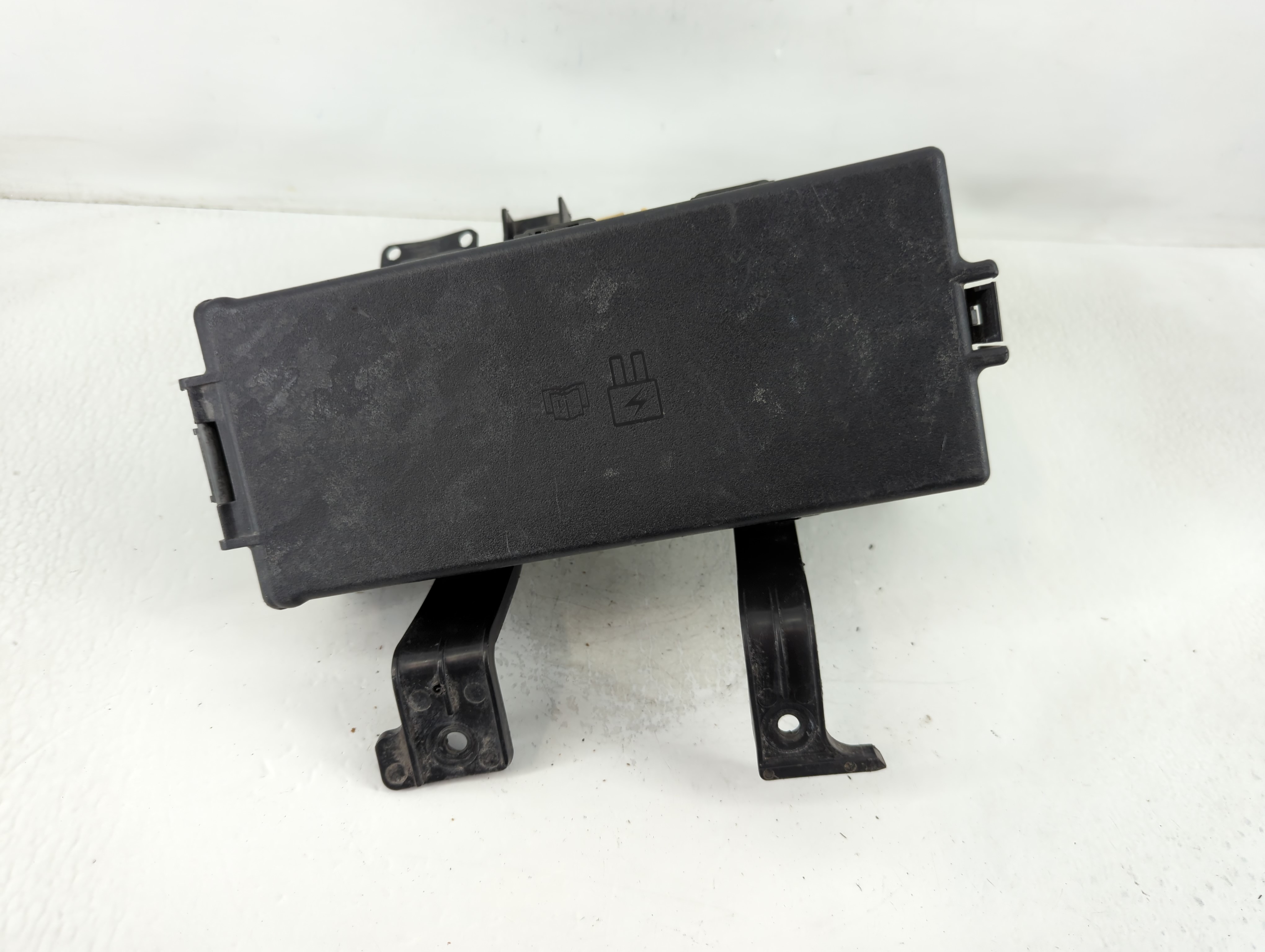 2010-2012 Ford Fusion Fusebox Fuse Box Relay Module Pp-t10|54-7146-30 769672 - Oemusedautoparts1.com