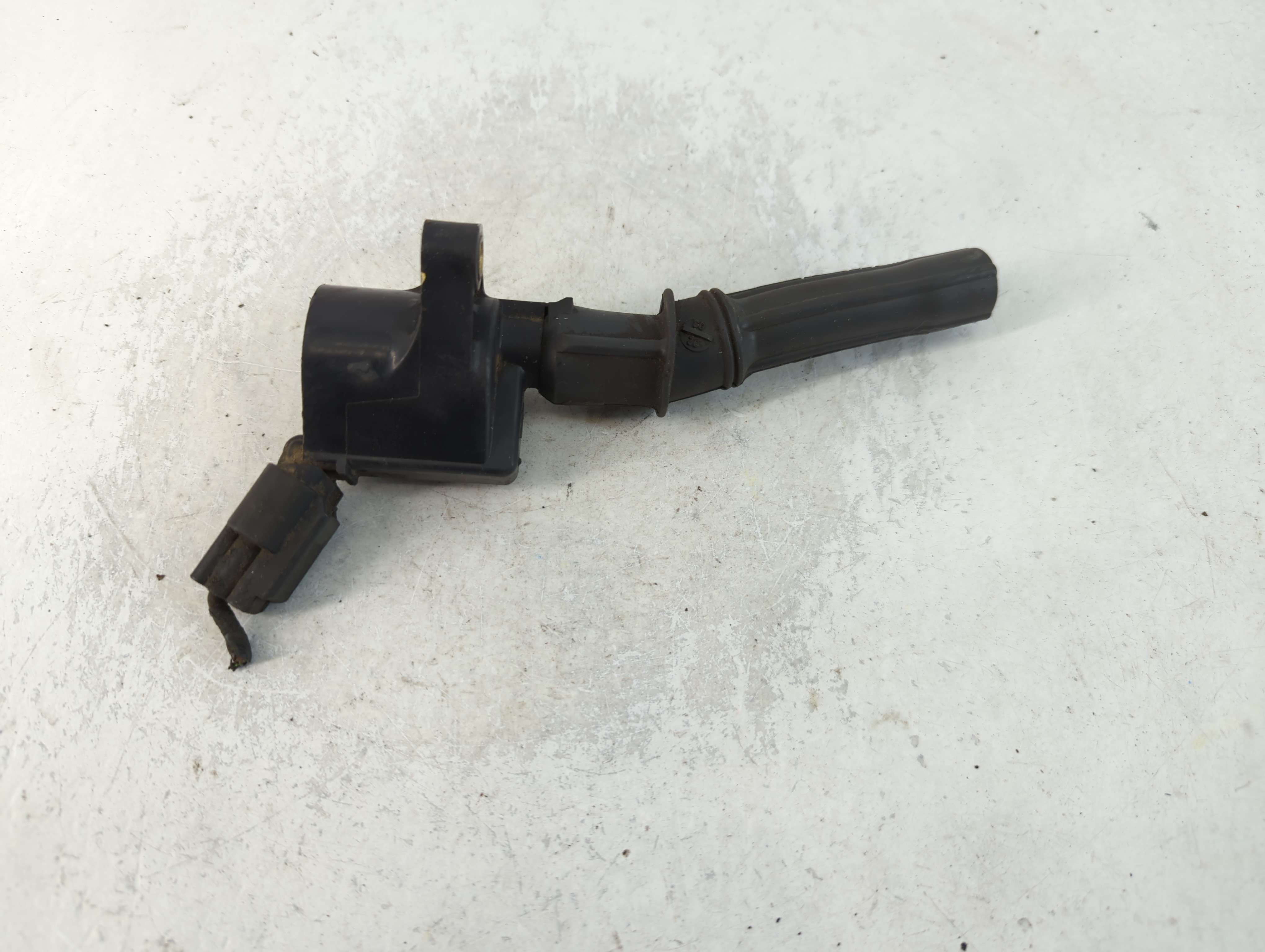 2002-2014 Ford E-150 Ignition Coil Igniter Pack 769853 - Oemusedautoparts1.com