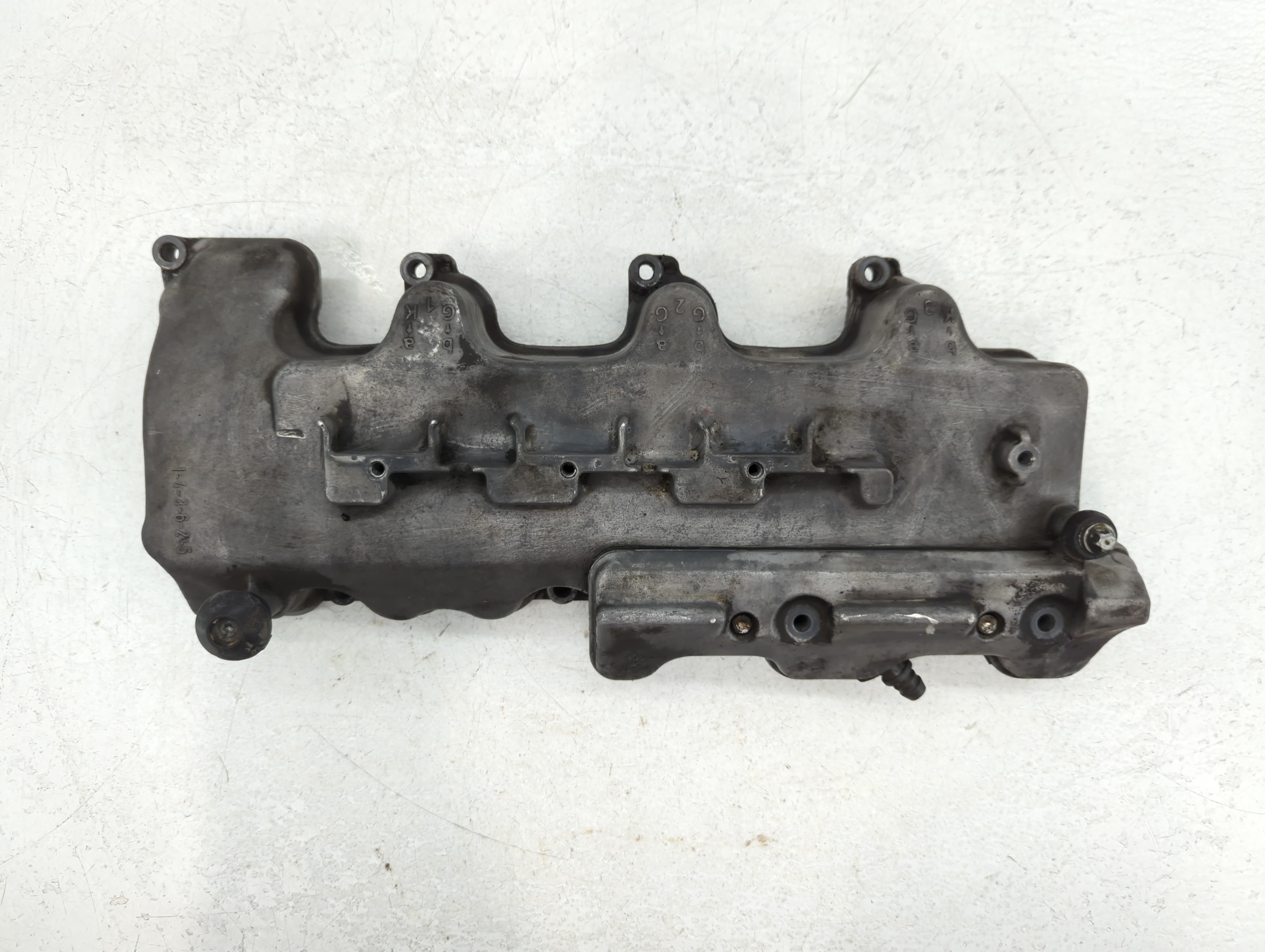 2005 Mercedes-benz Ml350 Passenger Right Cylinder Head Valve Cover 769885 - Oemusedautoparts1.com