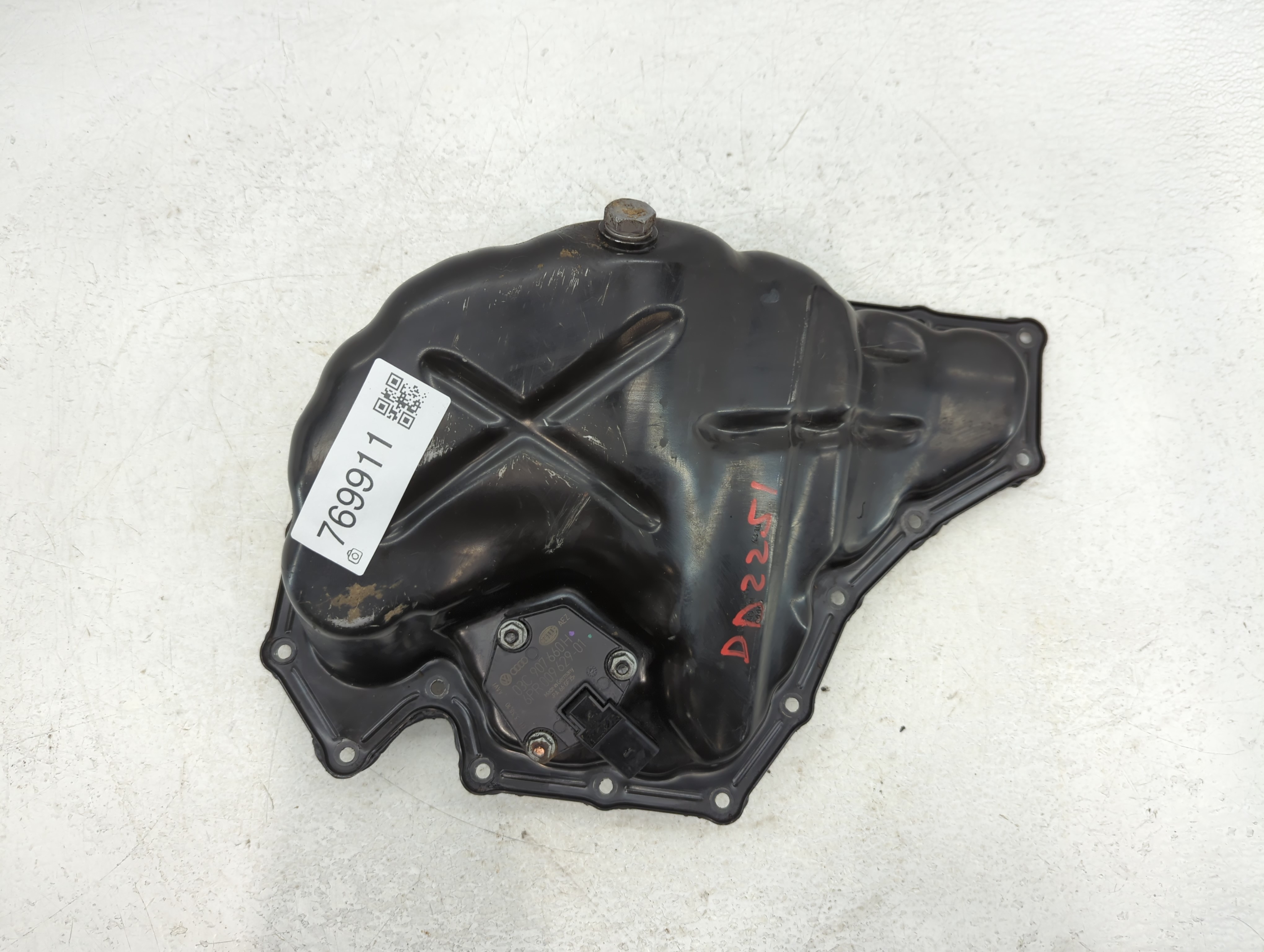Picture of 2011-2012 Audi Q5 Engine Oil Pan 769911