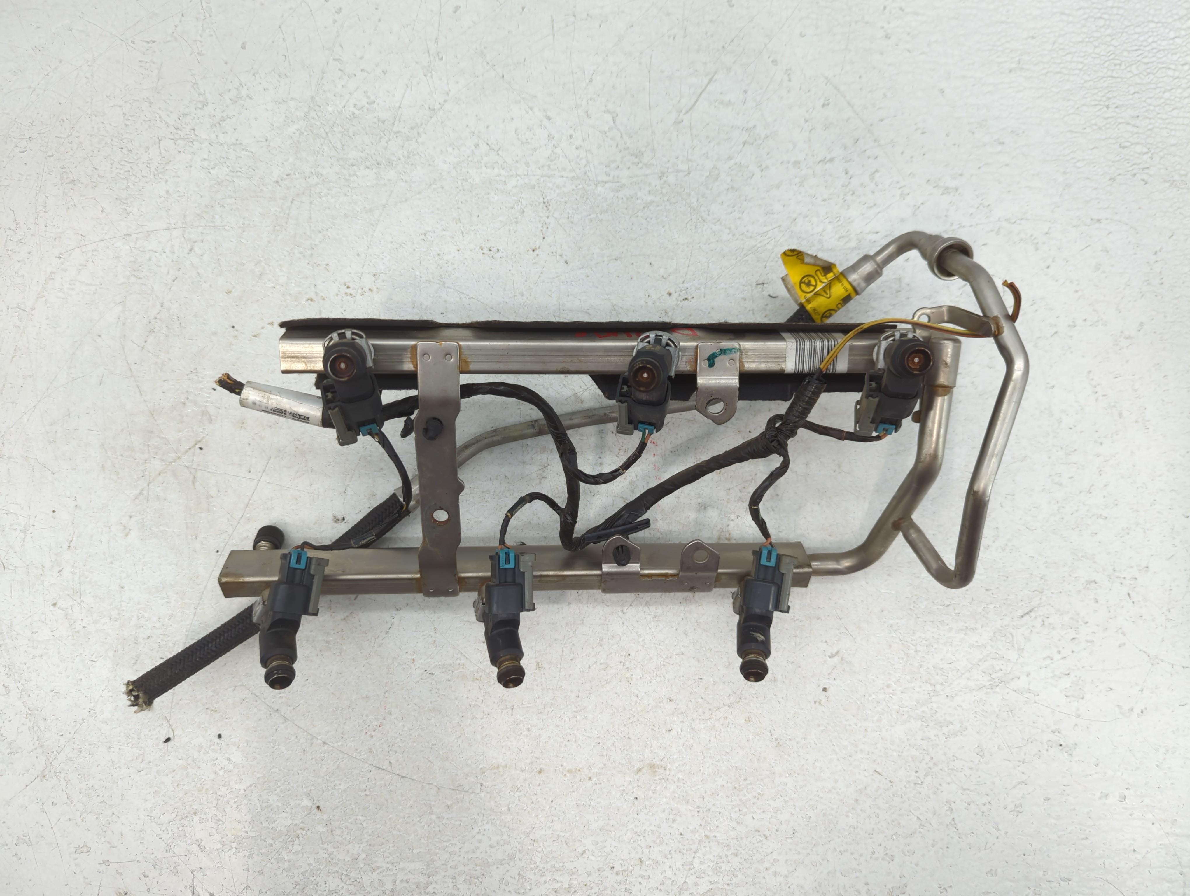 2007 Pontiac G6 Fuel Injectors 769937 - Oemusedautoparts1.com