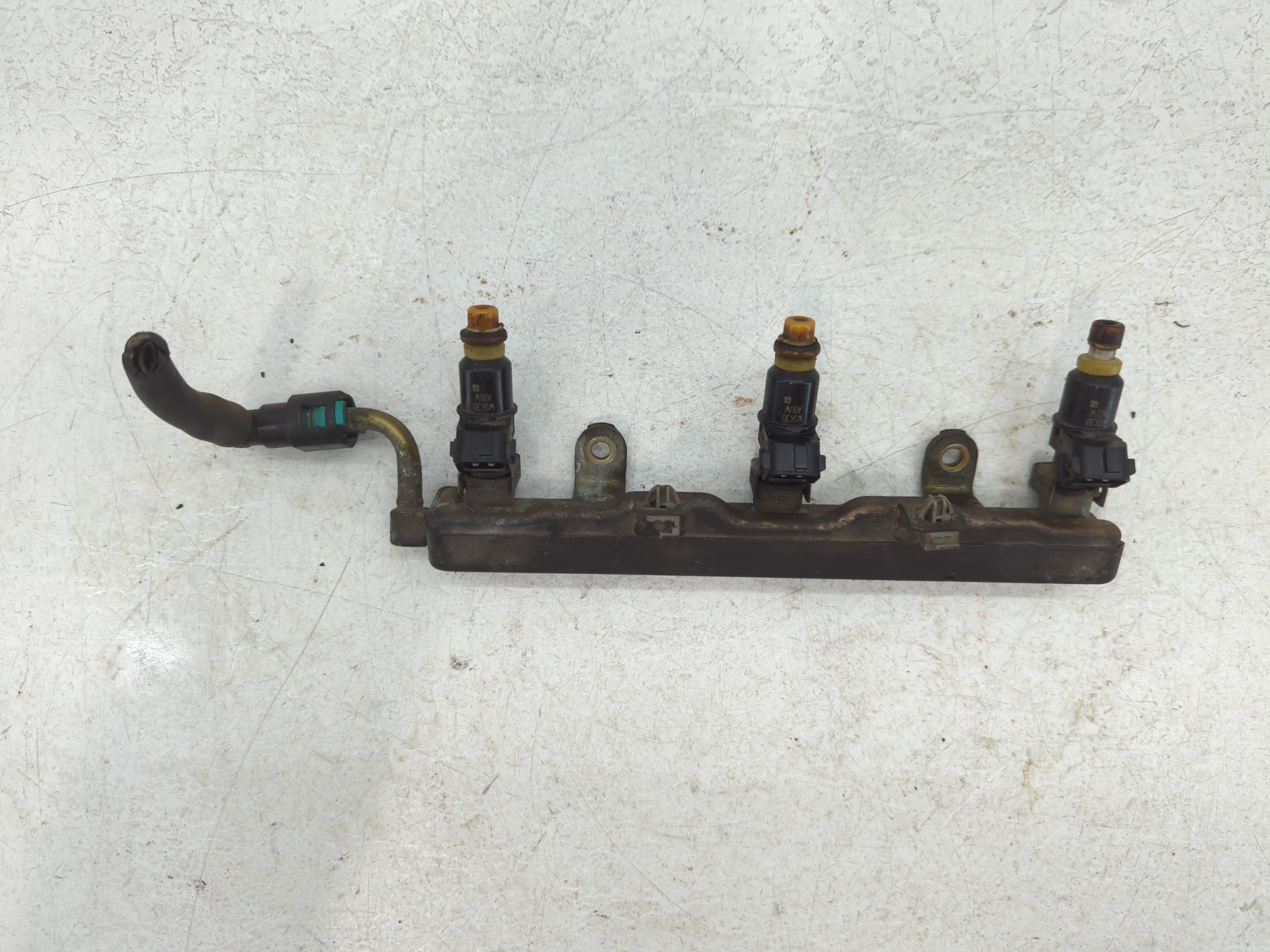 2004 Toyota Avalon Fuel Injectors 769938 - Oemusedautoparts1.com