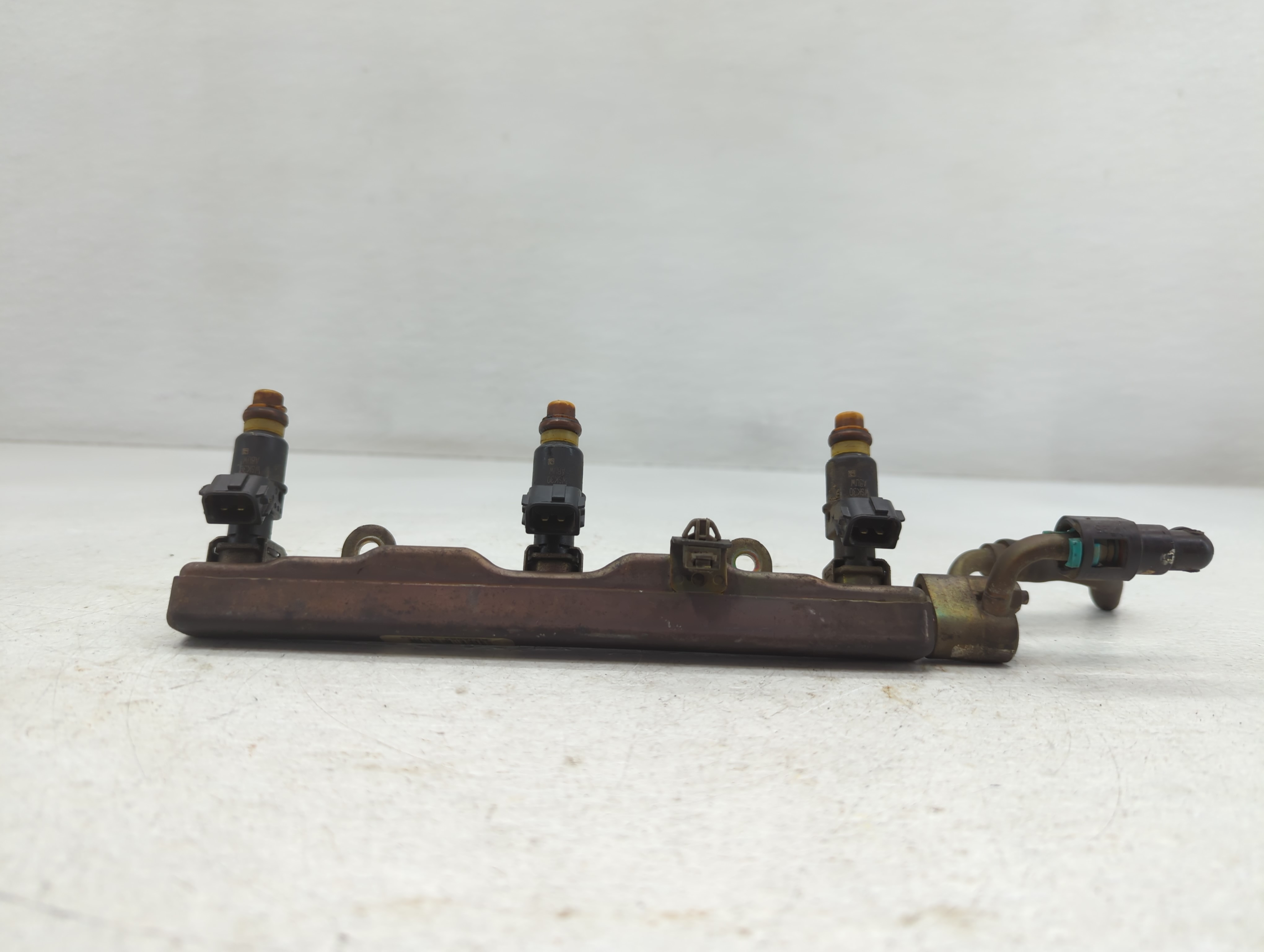 2006 Honda Odyssey Fuel Injectors 769939 - Oemusedautoparts1.com