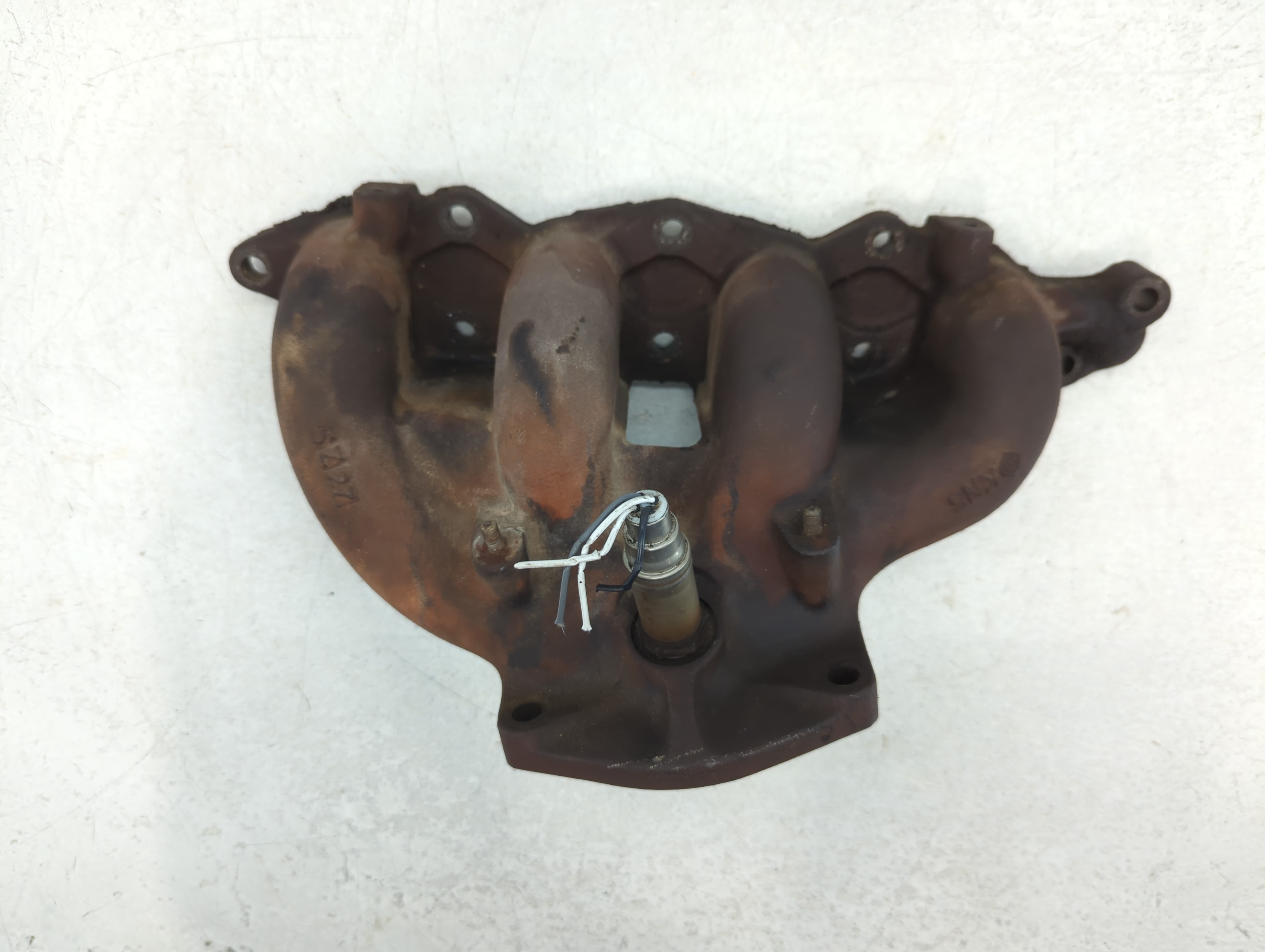 Picture of 2014 Chevrolet Impala Turbocharger Exhaust Manifold With Turbo Charger 769963