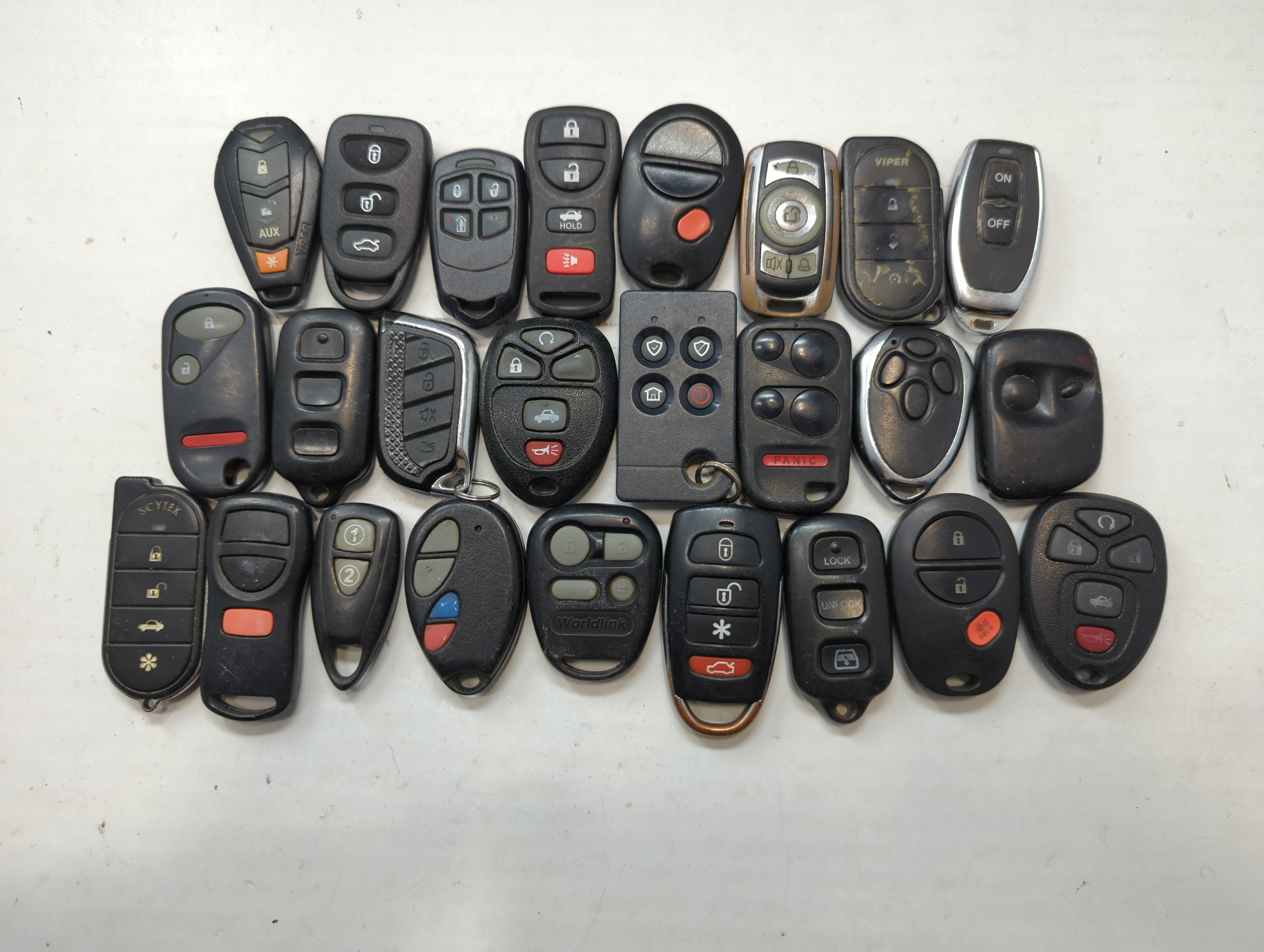 Lot of 25 Aftermarket Keyless Entry Remote Fob MIXED FCC IDS MIXED PART 770063 - Oemusedautoparts1.com