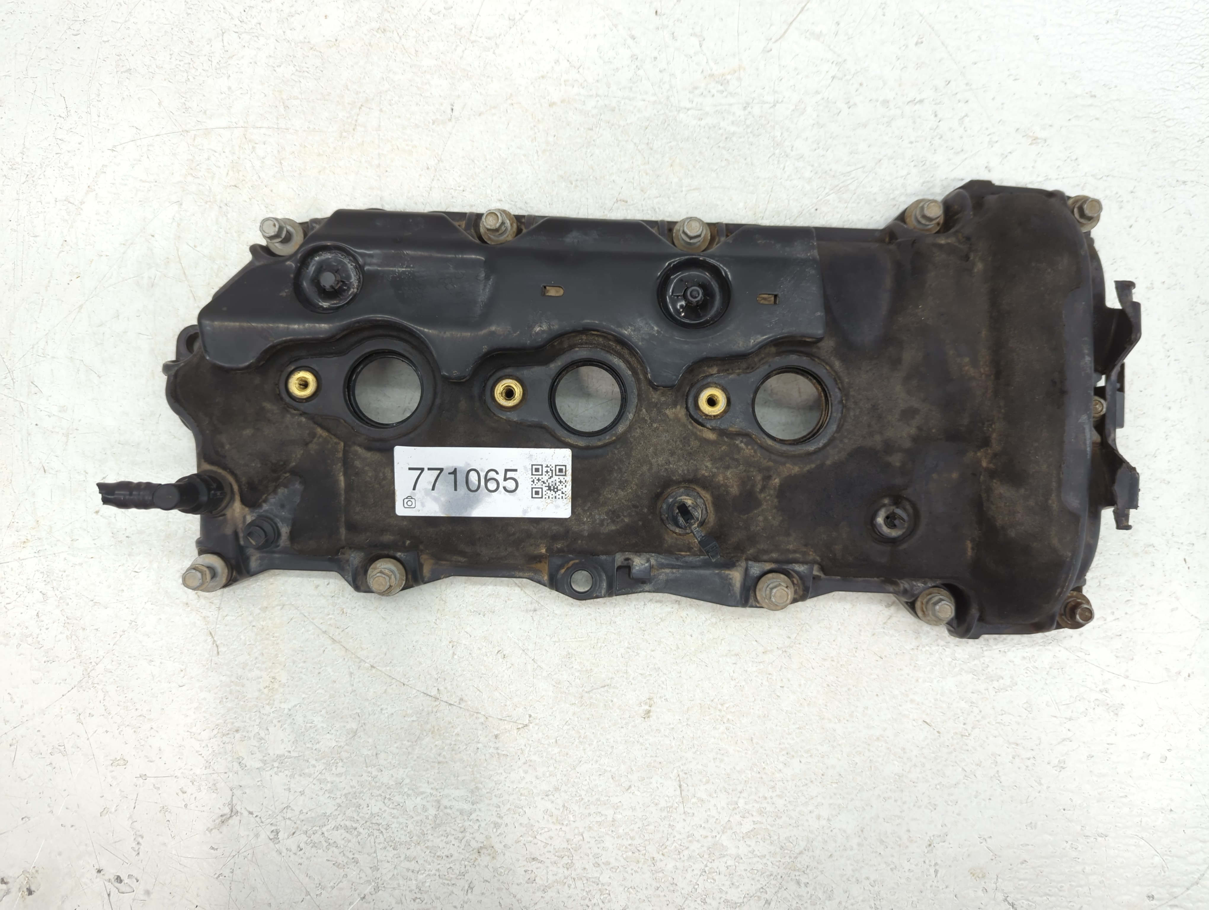 2008 Saturn Vue Passenger Right Cylinder Head Valve Cover 771065 - Oemusedautoparts1.com