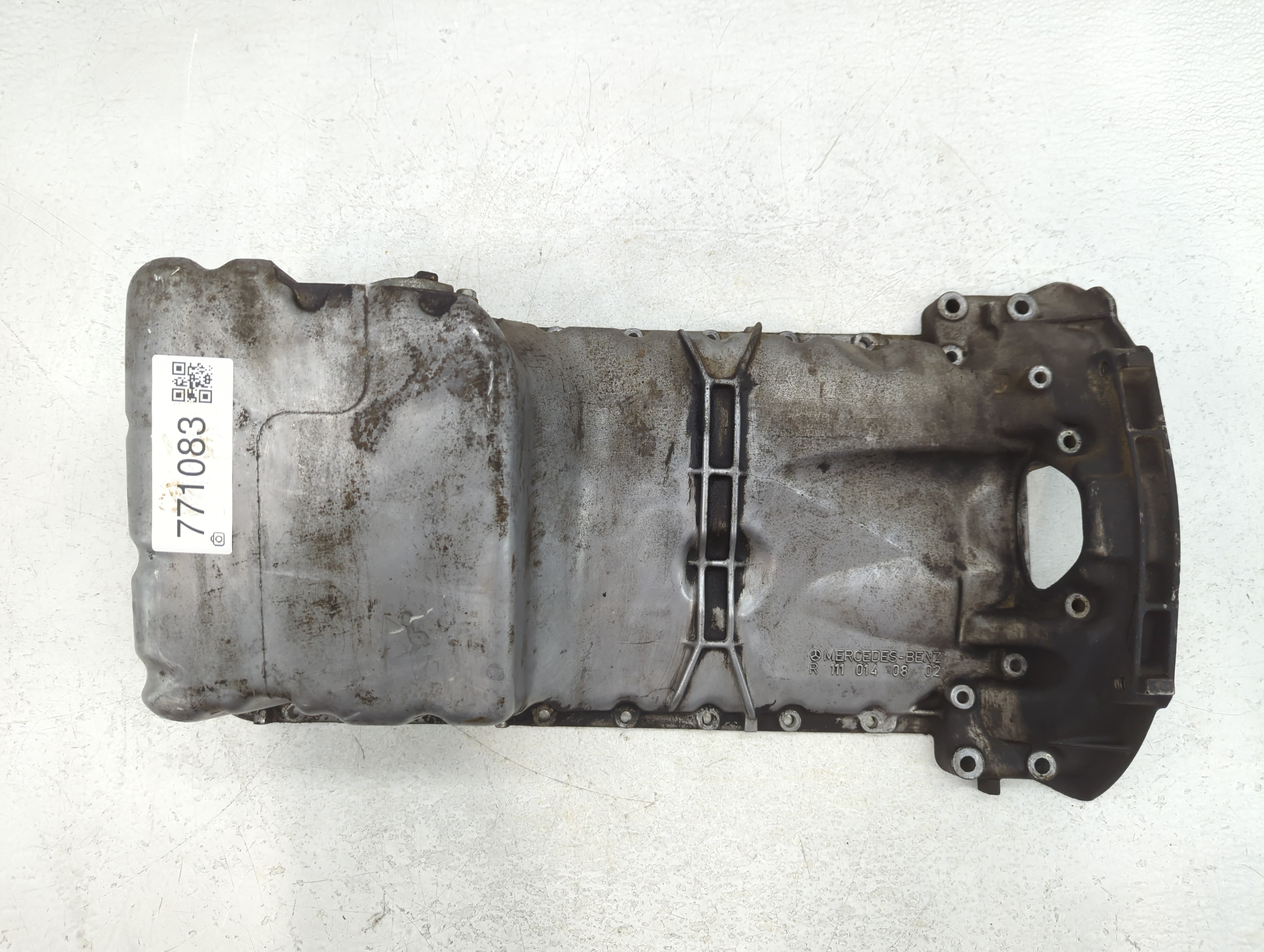 Picture of 1997-2000 Mercedes-benz C230 Engine Oil Pan 771083