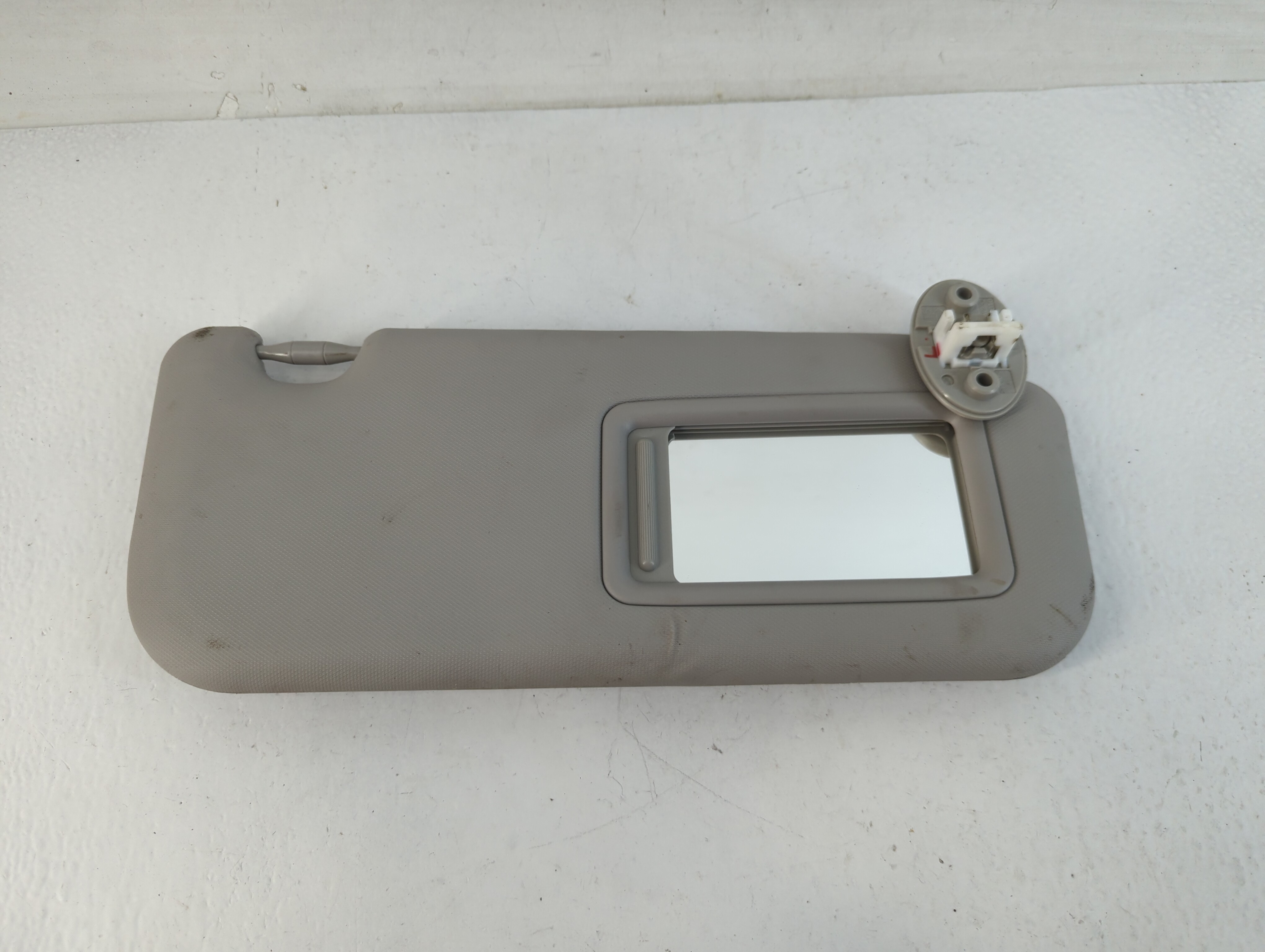 2017-2019 Toyota Corolla Passenger Sun Visor Mirror Right Sunvisor Grey 771390 - Oemusedautoparts1.com