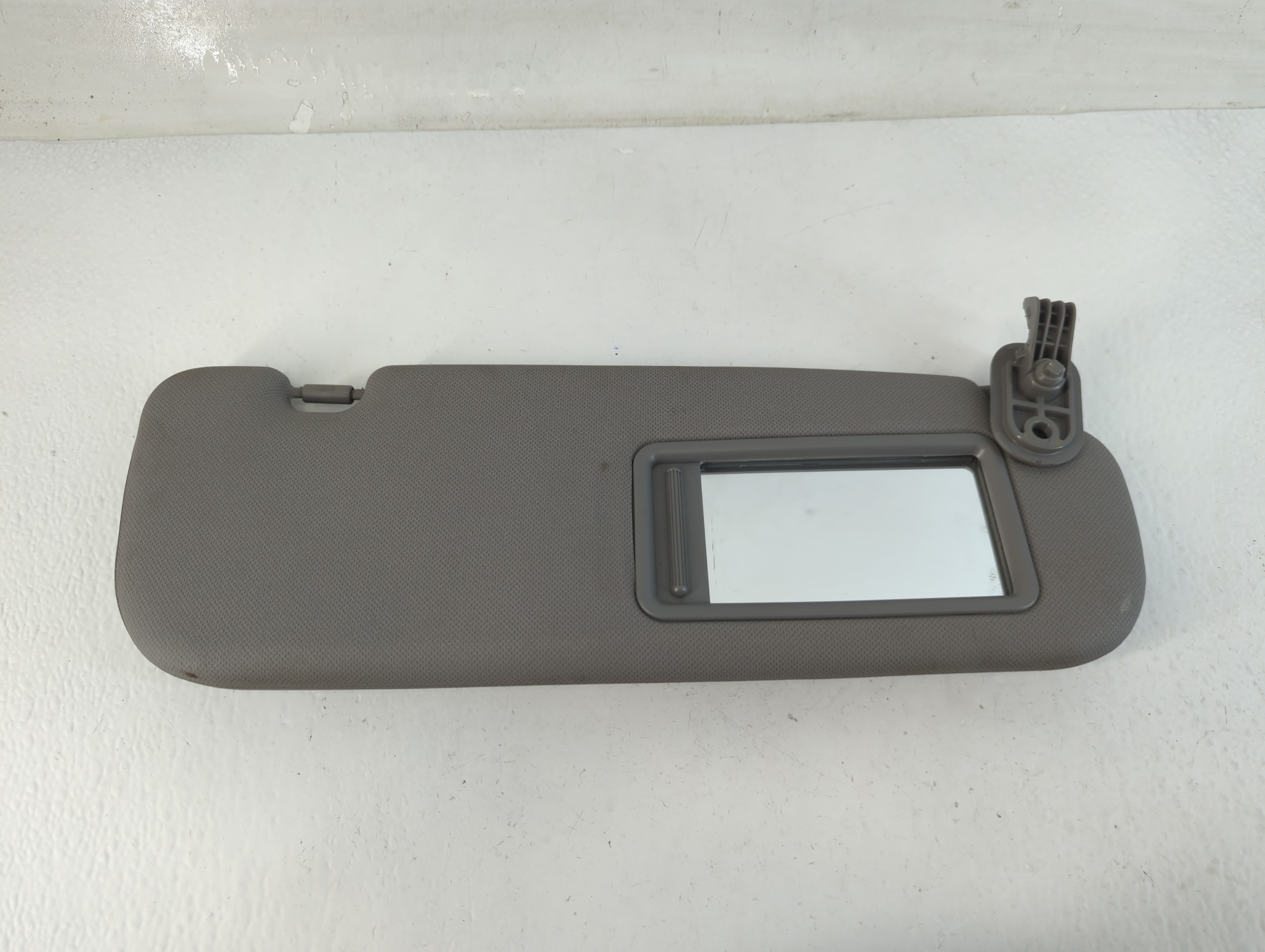 2012-2015 Hyundai Veloster Driver Sun Visor Mirror Left Sunvisor Grey 771396 - Oemusedautoparts1.com